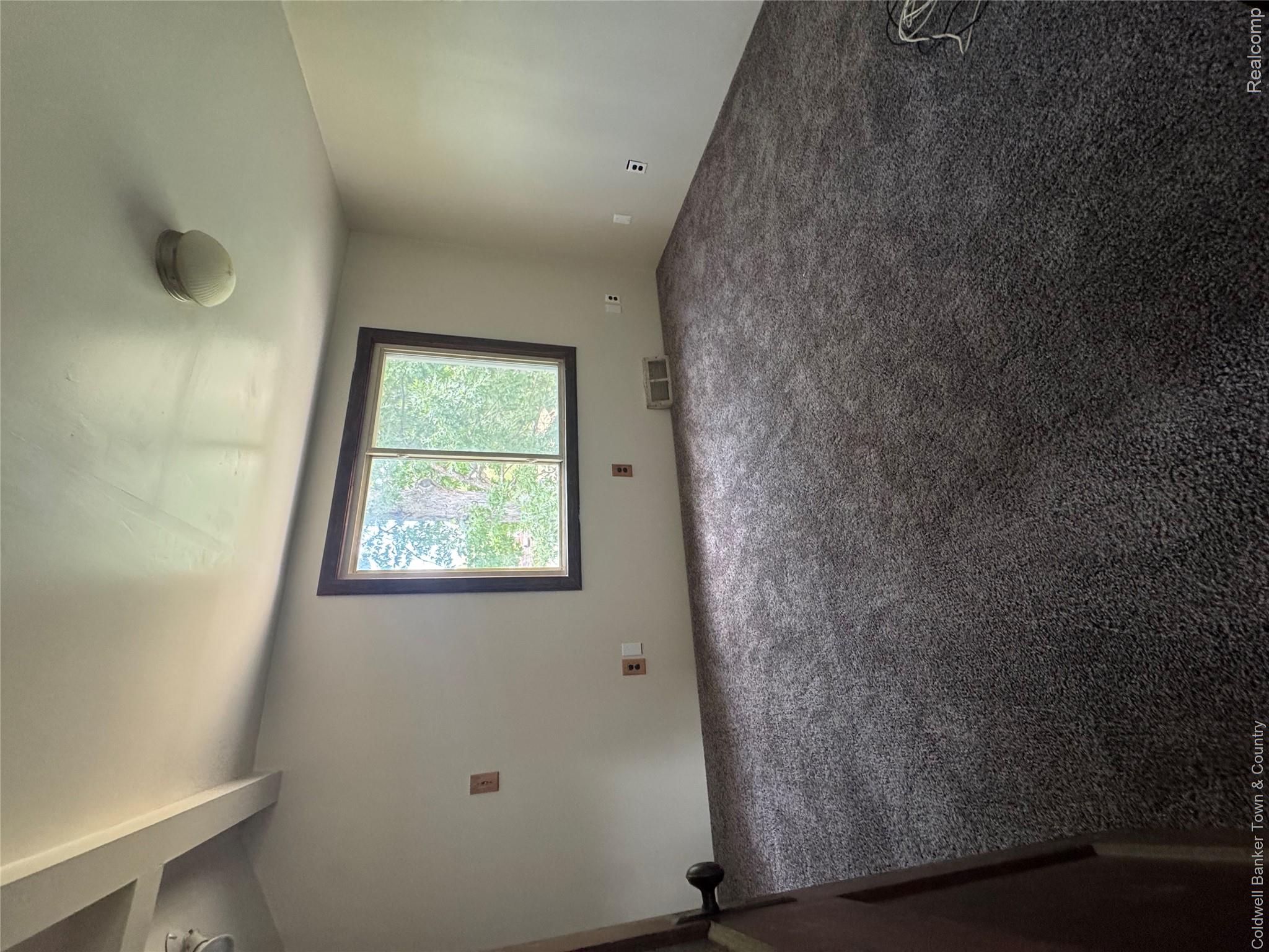 18647 Robert Street Property Photo 20
