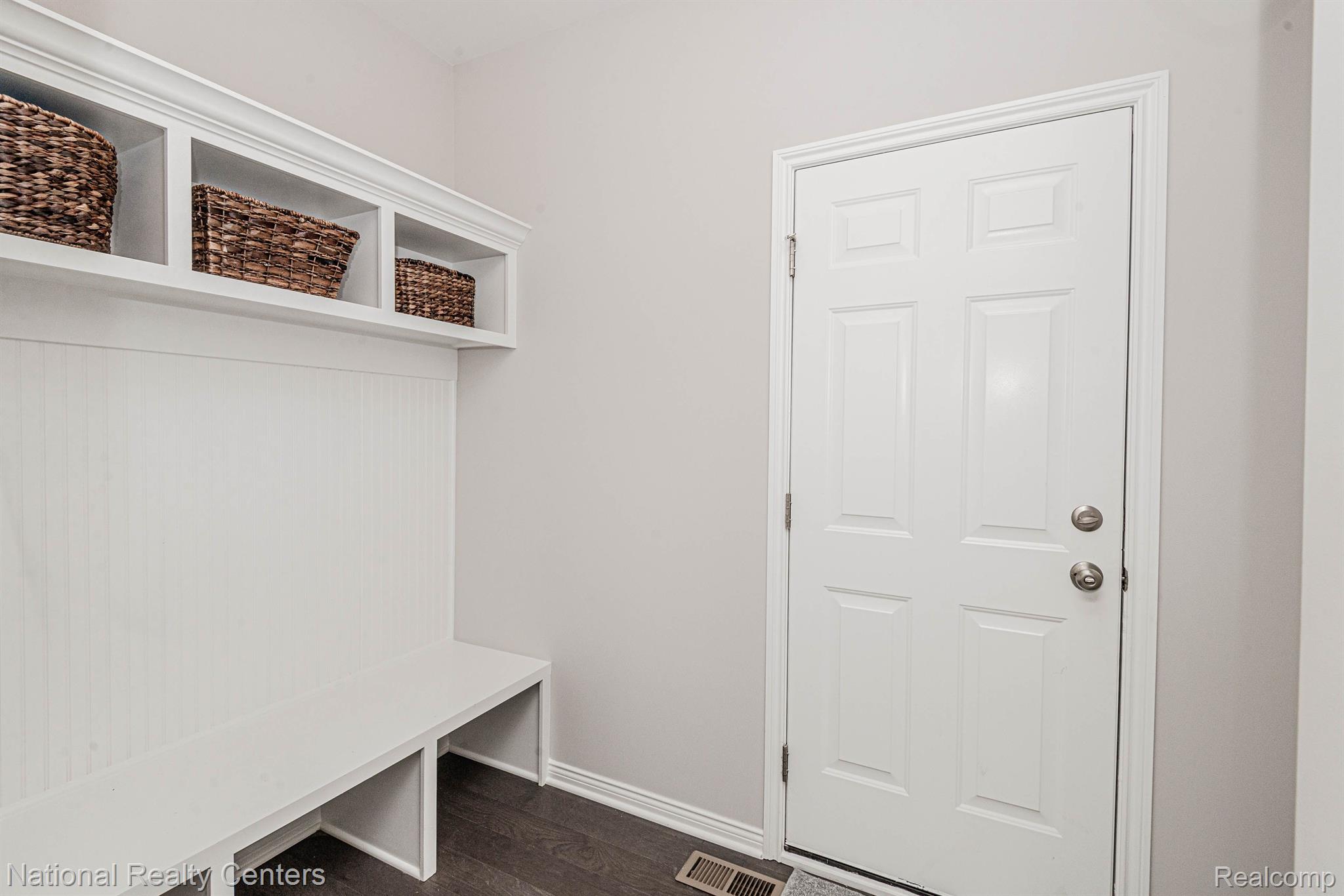8005 Birkdale Court Property Photo 25