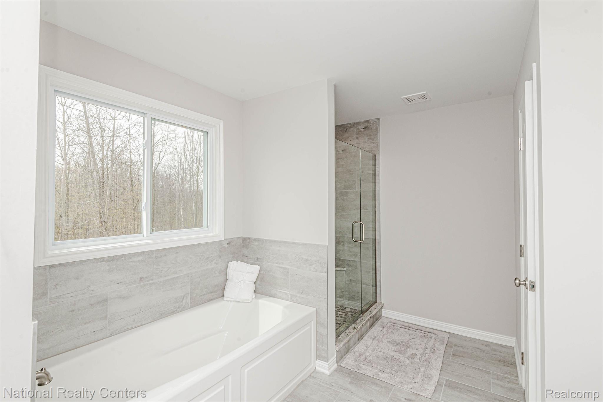 8005 Birkdale Court Property Photo 32