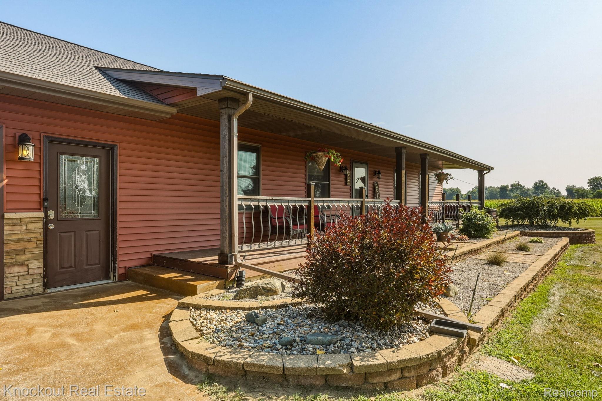 5726 Buell Road Property Photo 6