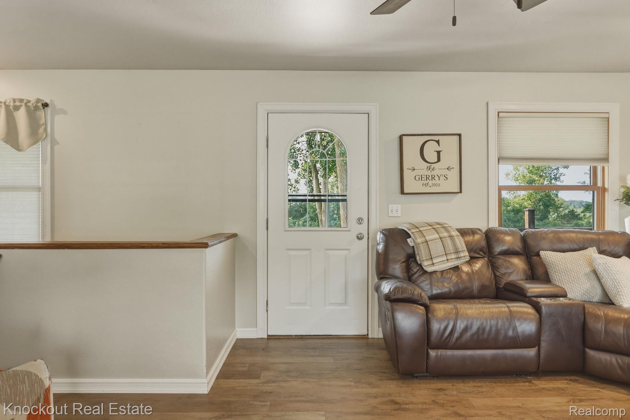 5726 Buell Road Property Photo 9