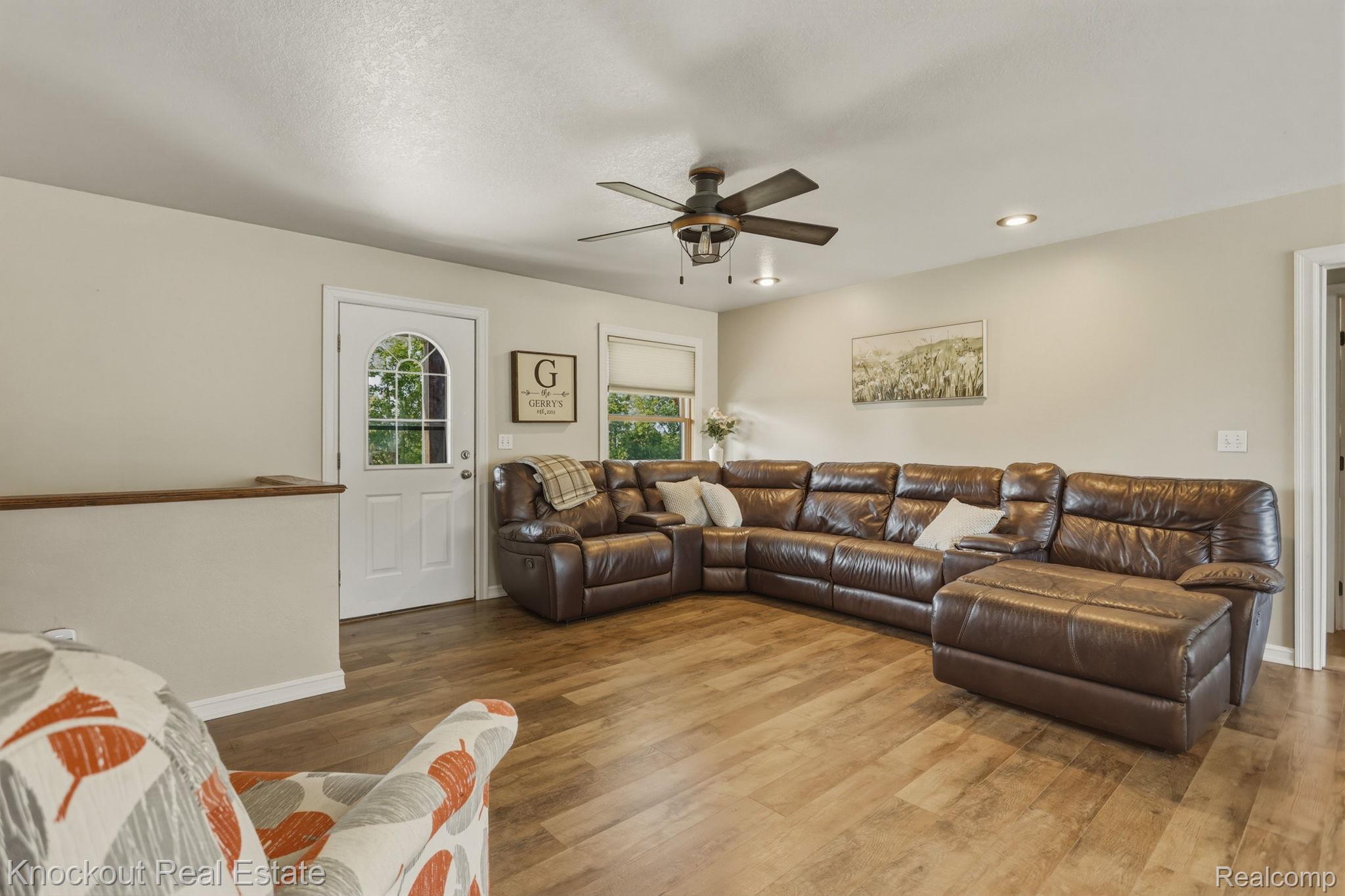 5726 Buell Road Property Photo 10