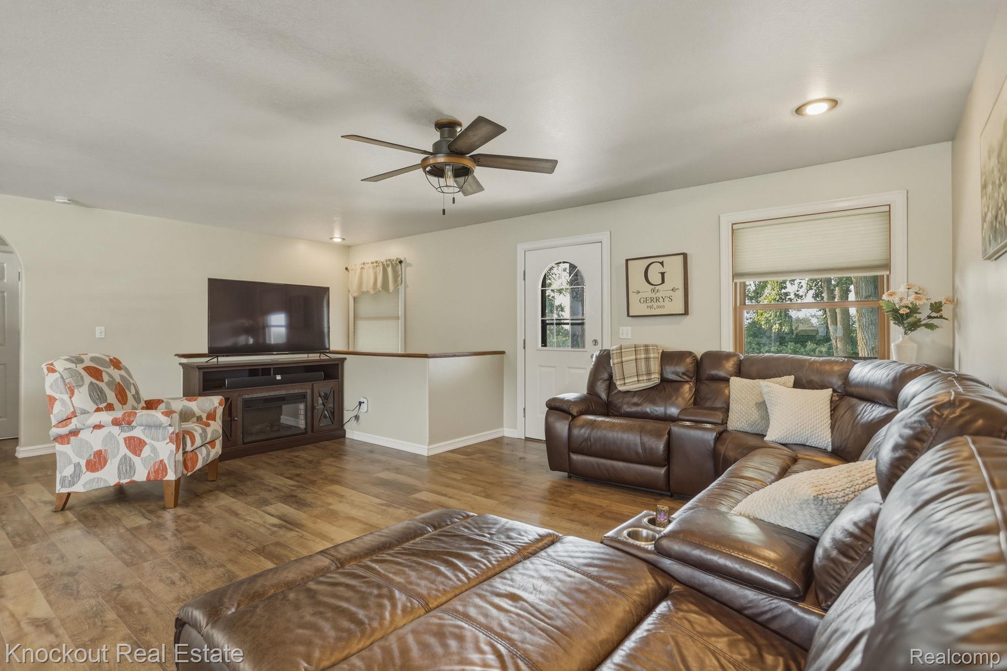 5726 Buell Road Property Photo 11