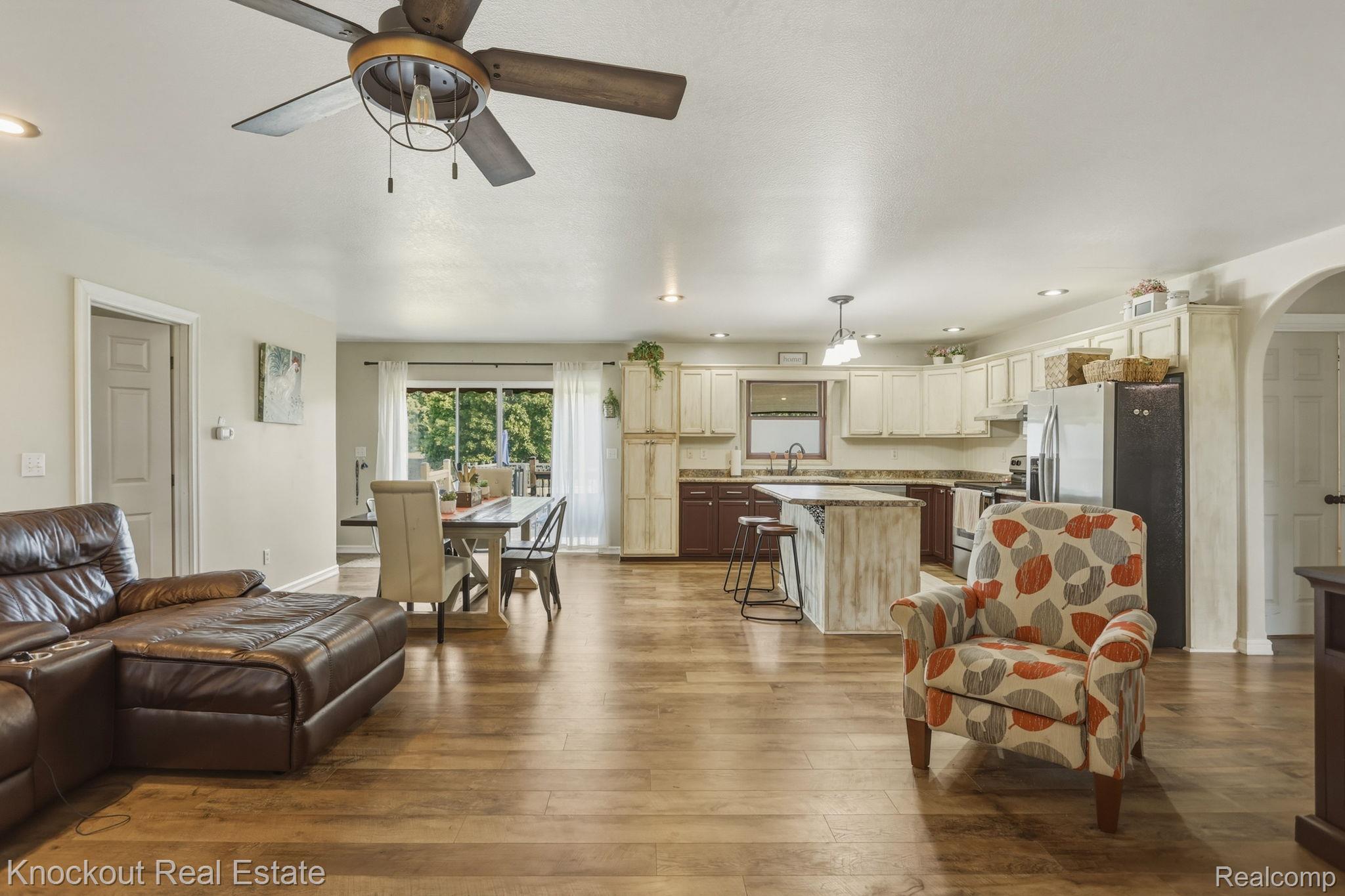 5726 Buell Road Property Photo 12