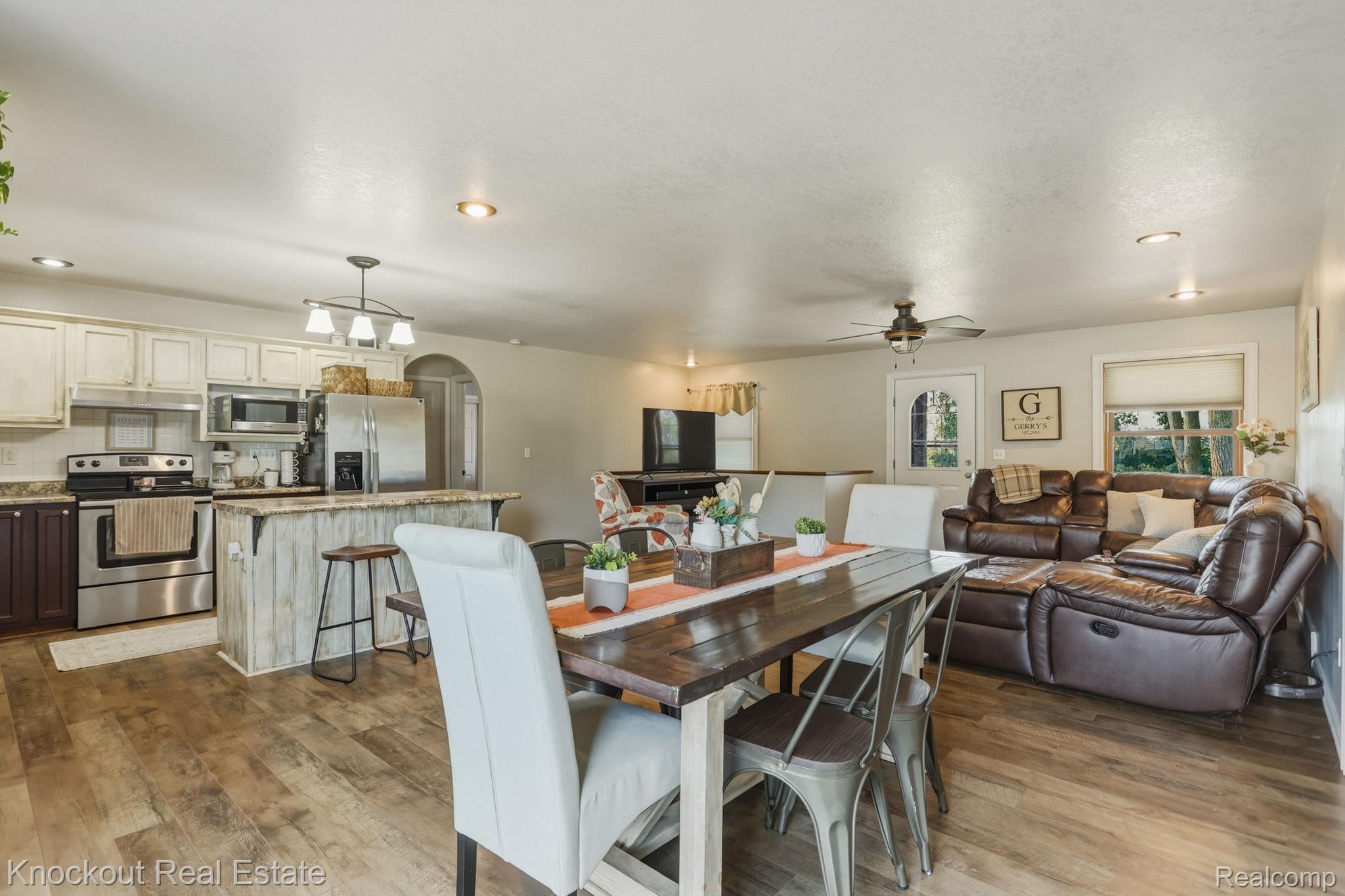 5726 Buell Road Property Photo 14