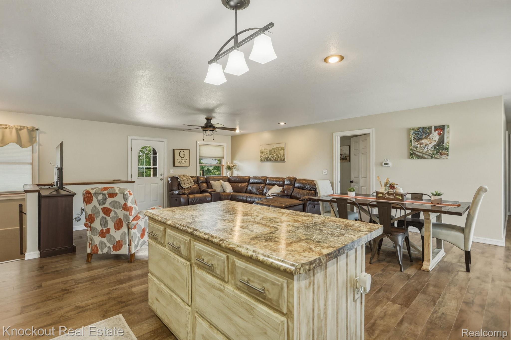 5726 Buell Road Property Photo 20