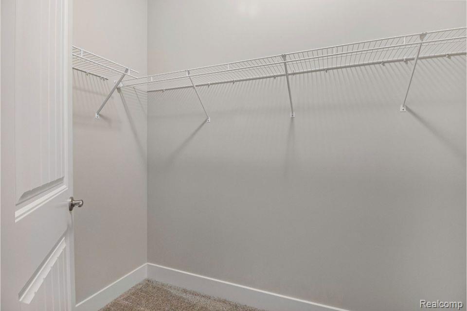 360 Dorchester Drive Property Photo 10