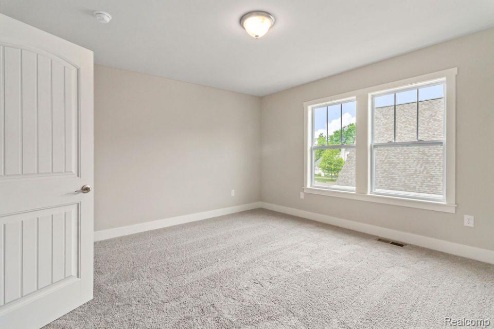 360 Dorchester Drive Property Photo 15