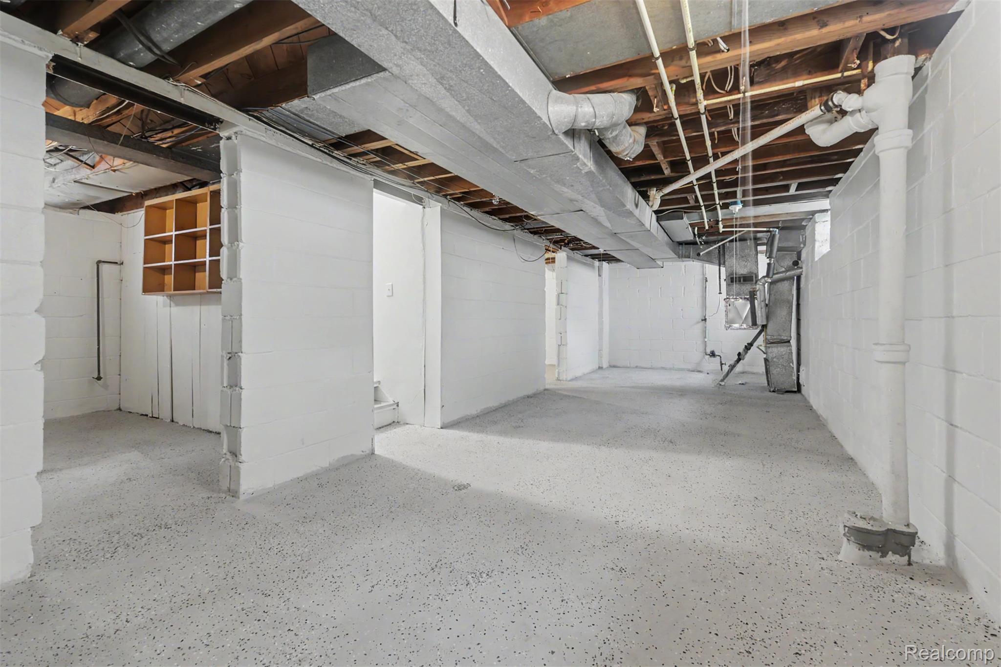 16718 Biltmore Street Property Photo 22
