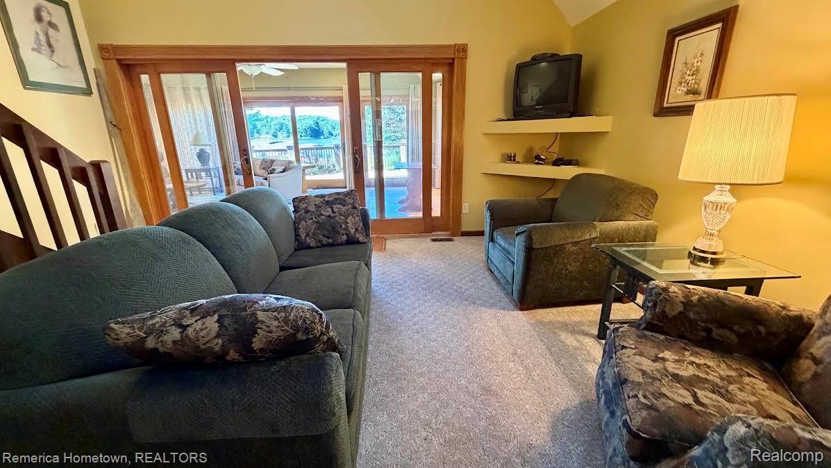 5737 Mabley Hill Road Property Photo 4