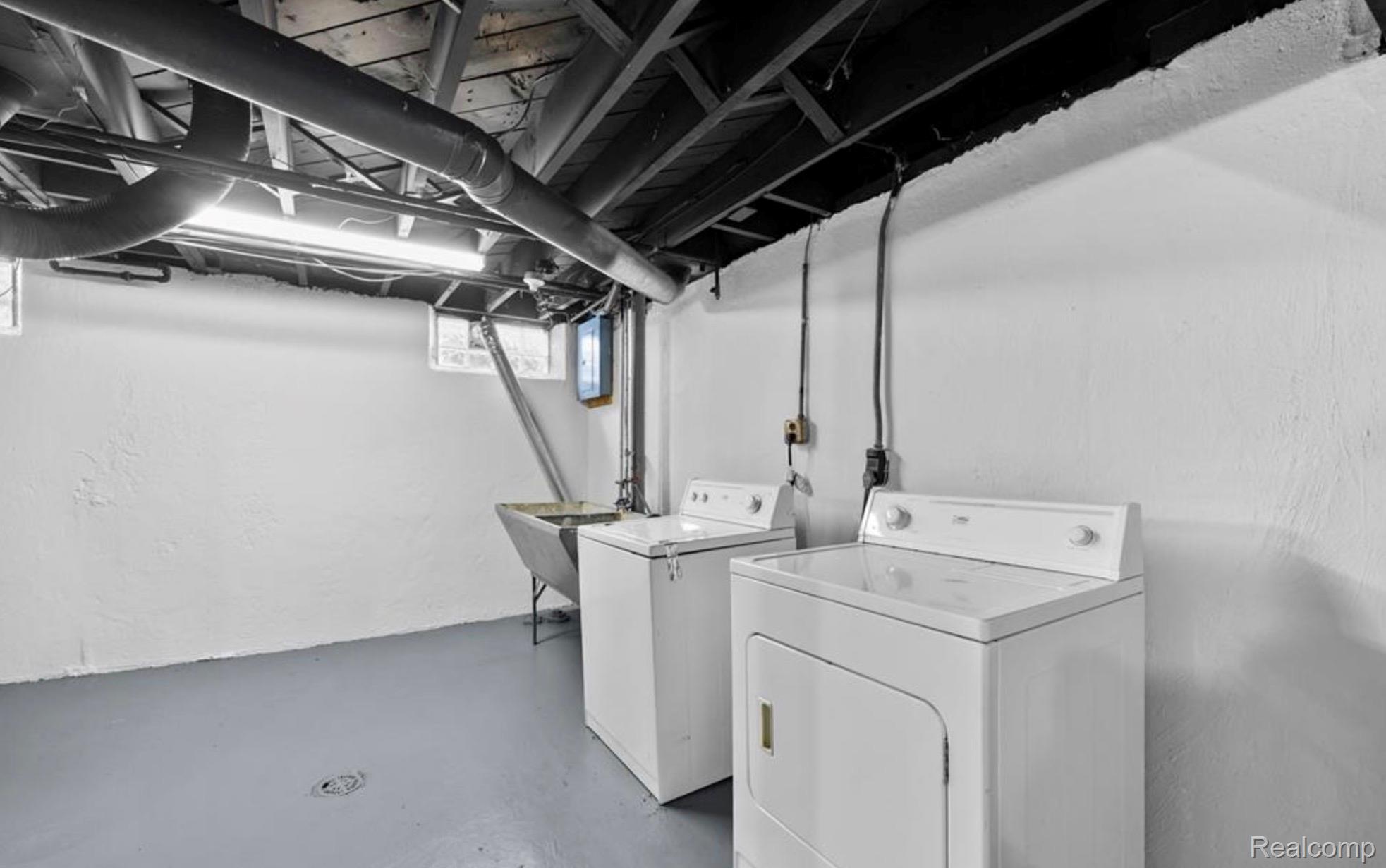 3352 Coolidge Highway 11 Property Photo 12