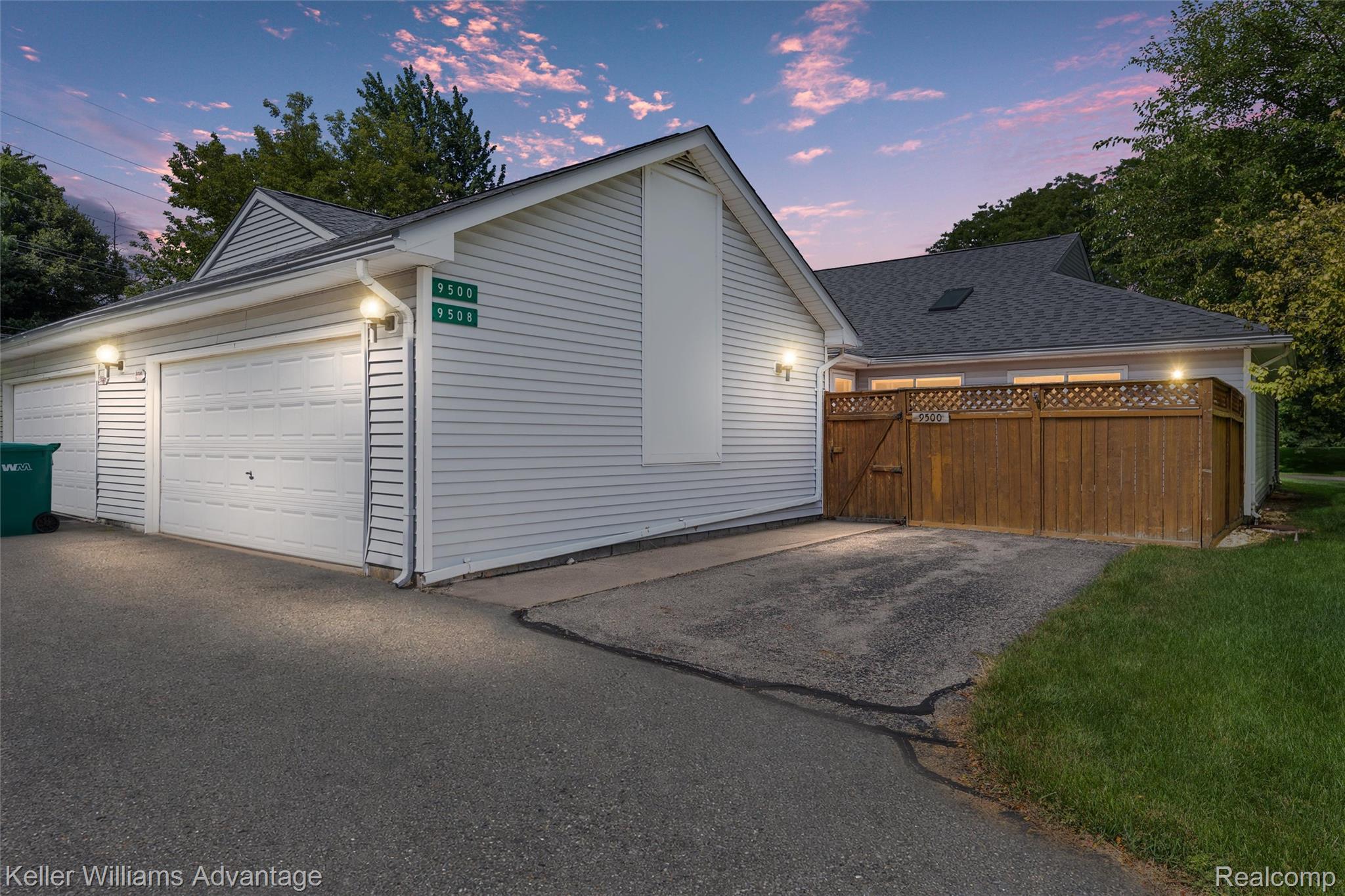 9500 Marina Court Property Photo 1