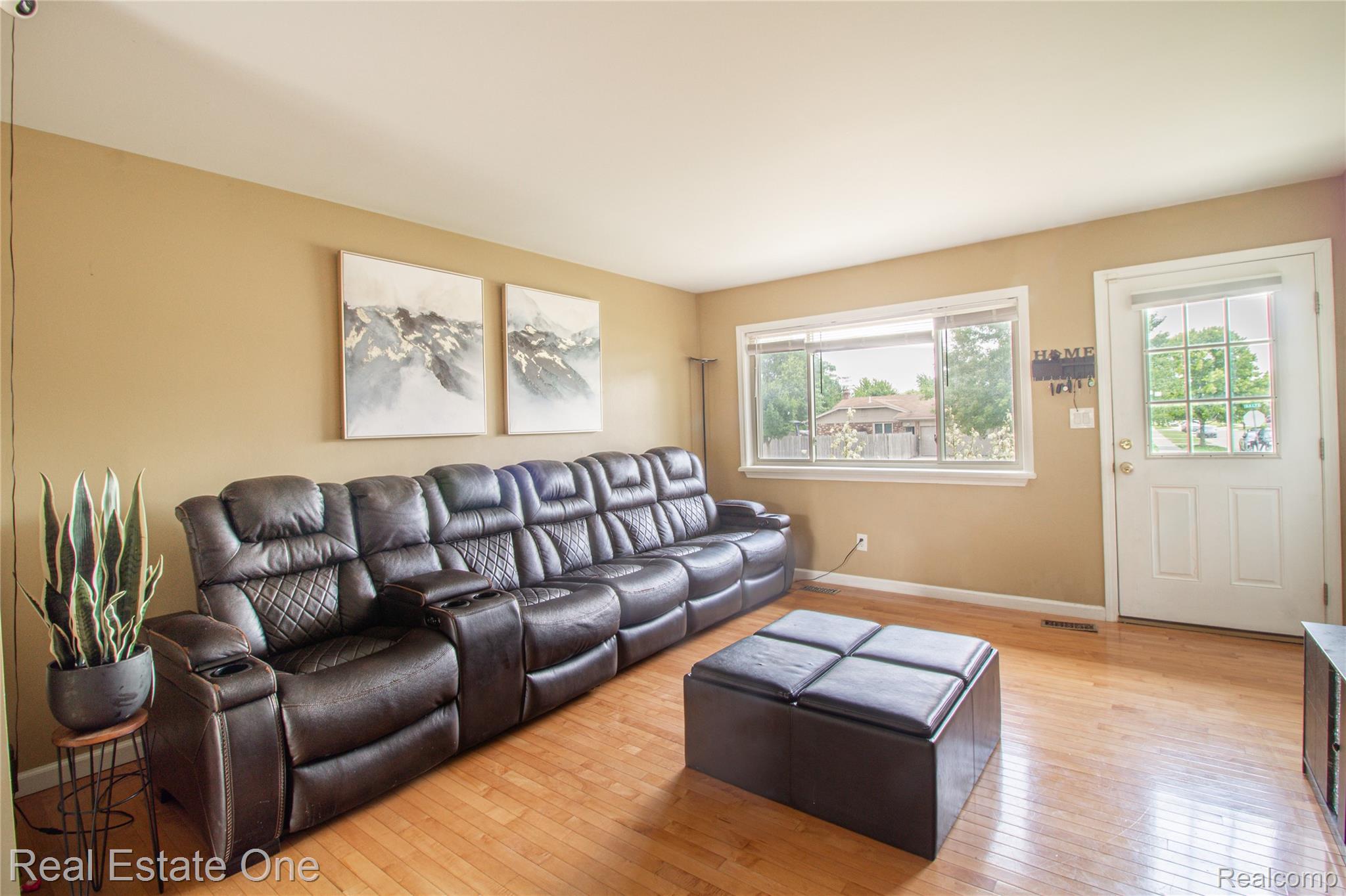44220 Saltz Road Property Photo 6