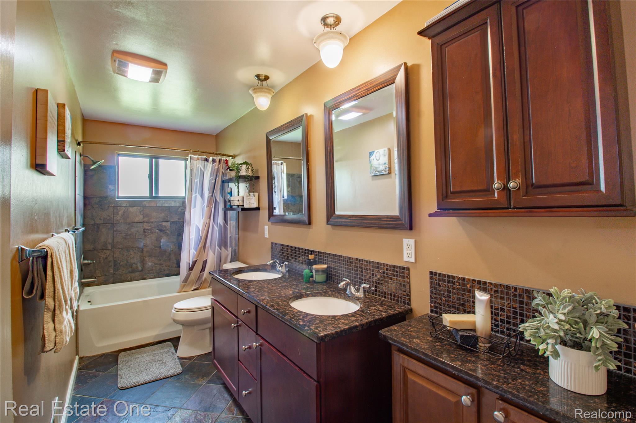 44220 Saltz Road Property Photo 13