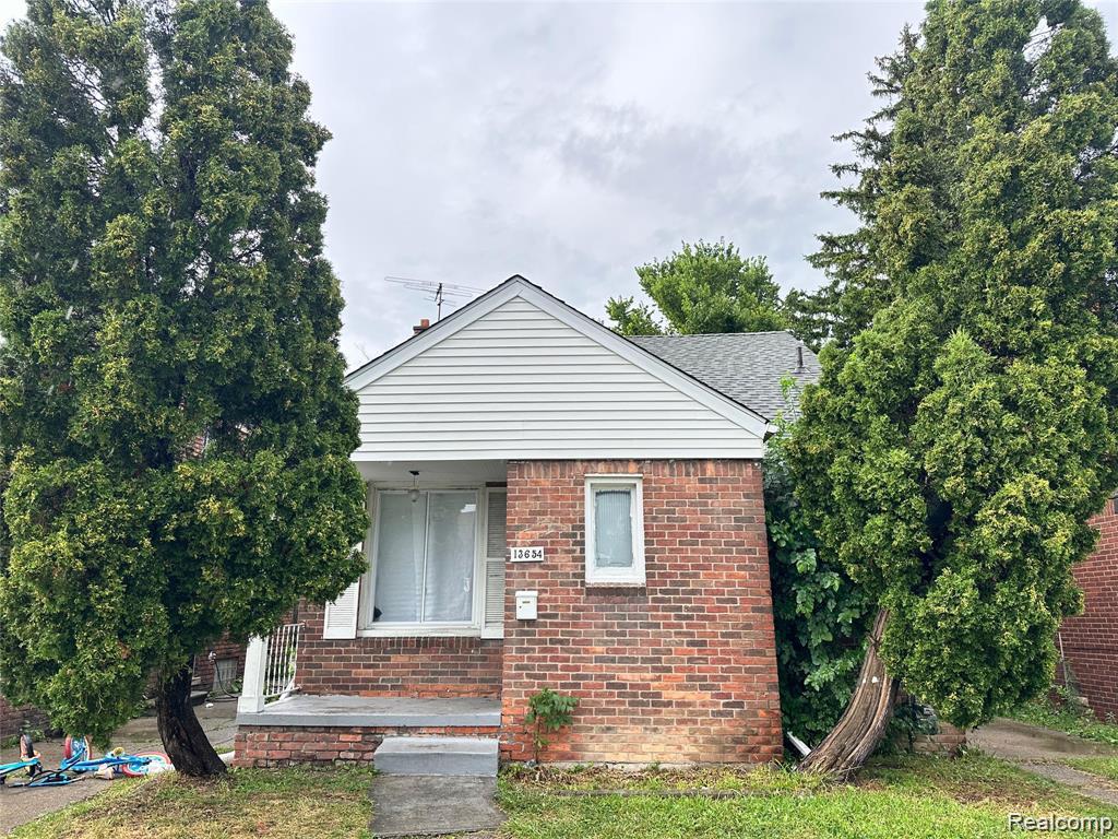 13654 Mecca Street Property Photo 2