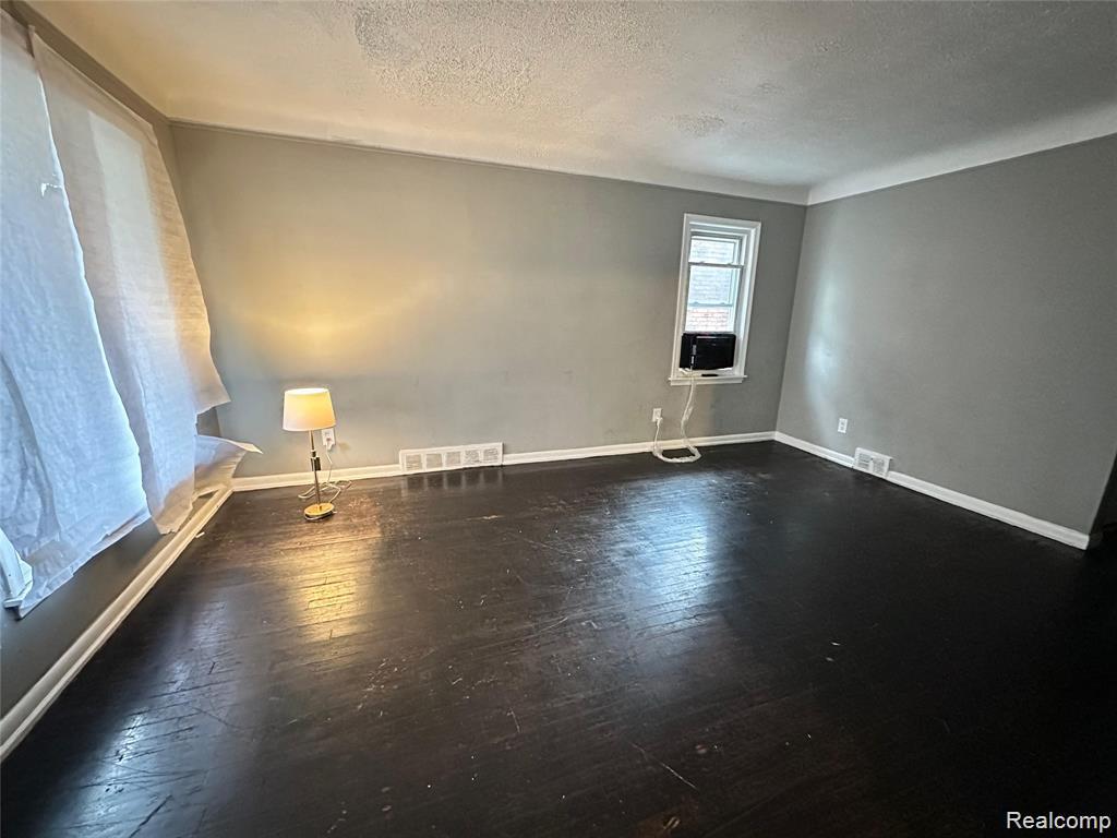 13654 Mecca Street Property Photo 6