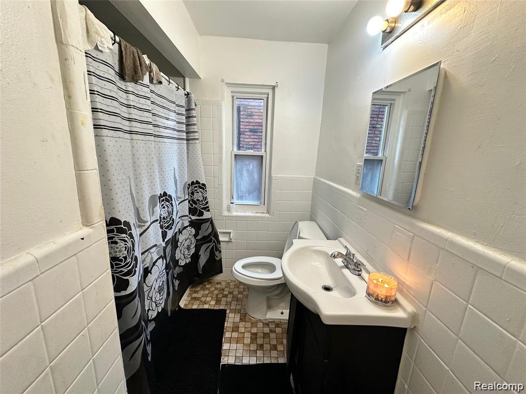 13654 Mecca Street Property Photo 8