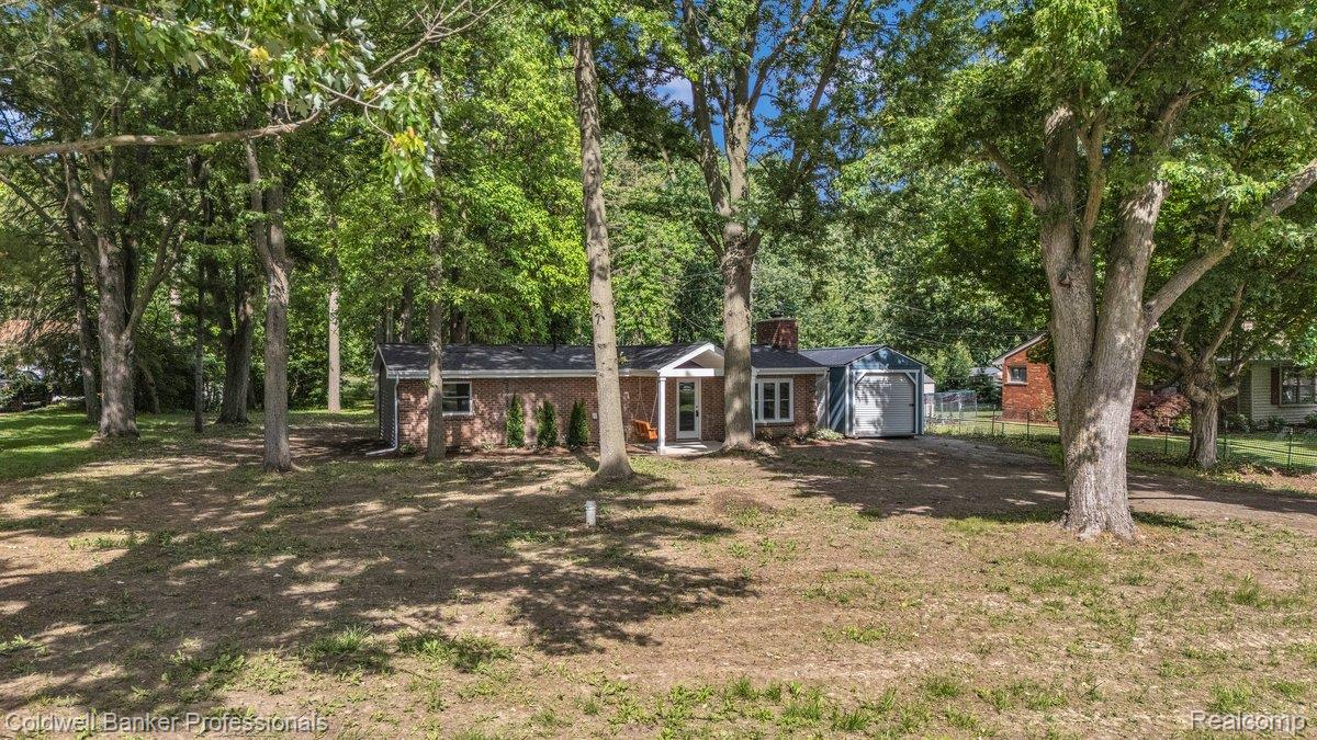 76107 Van Dyke Road Property Photo 1