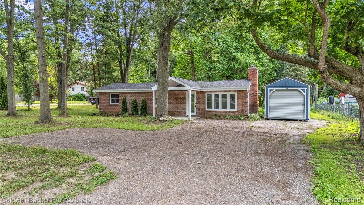 76107 Van Dyke Road Property Photo 4
