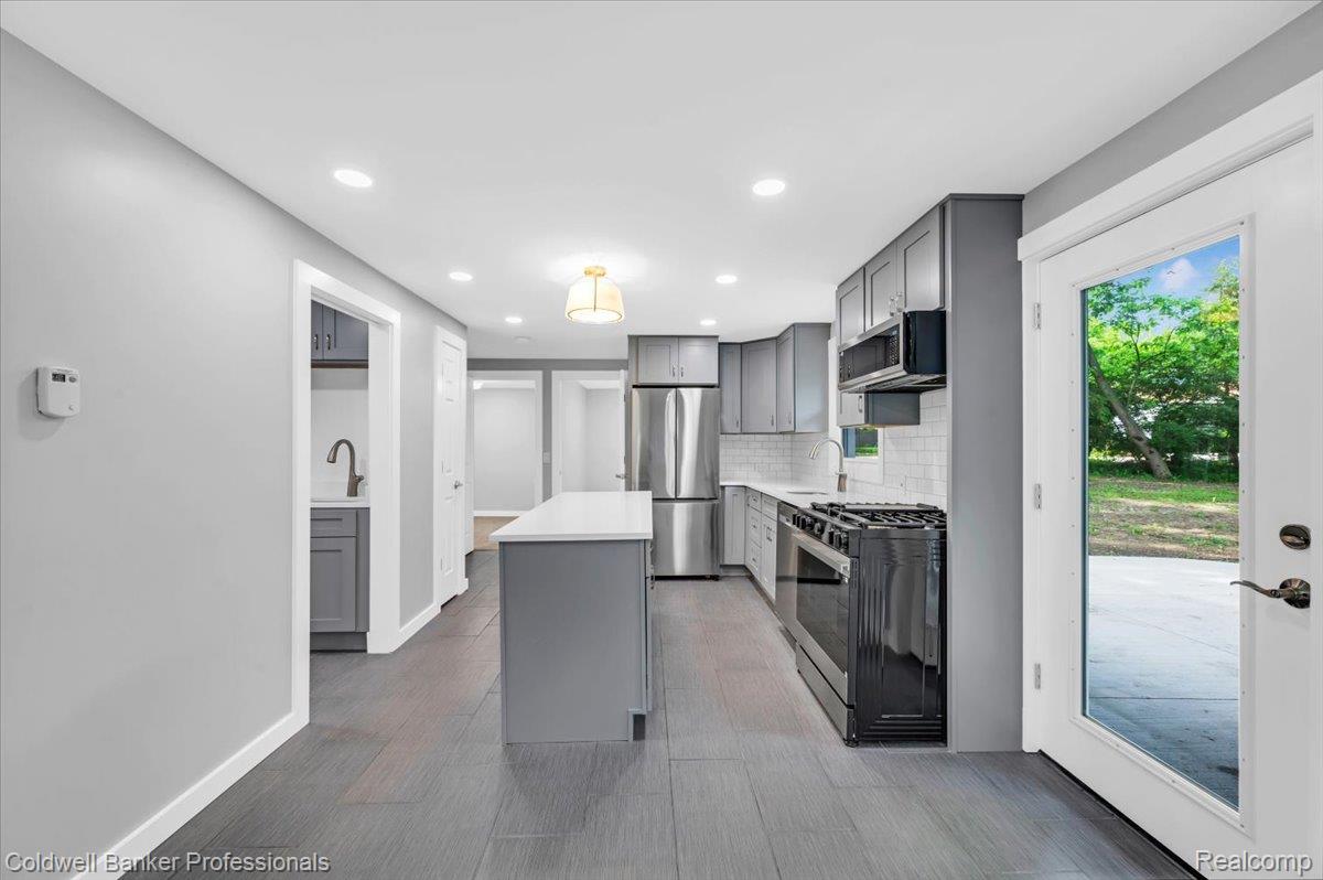 76107 Van Dyke Road Property Photo 22
