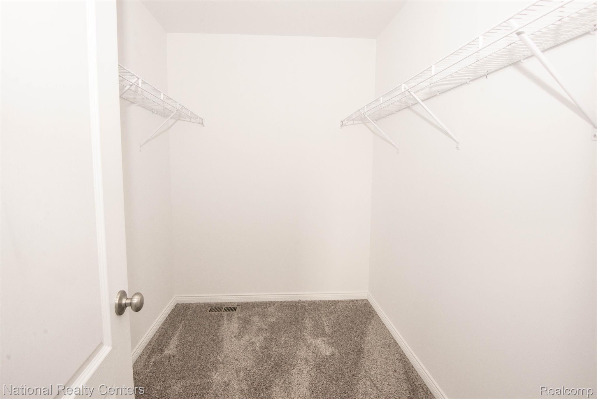 5587 Morgan Lake Drive Property Photo 21