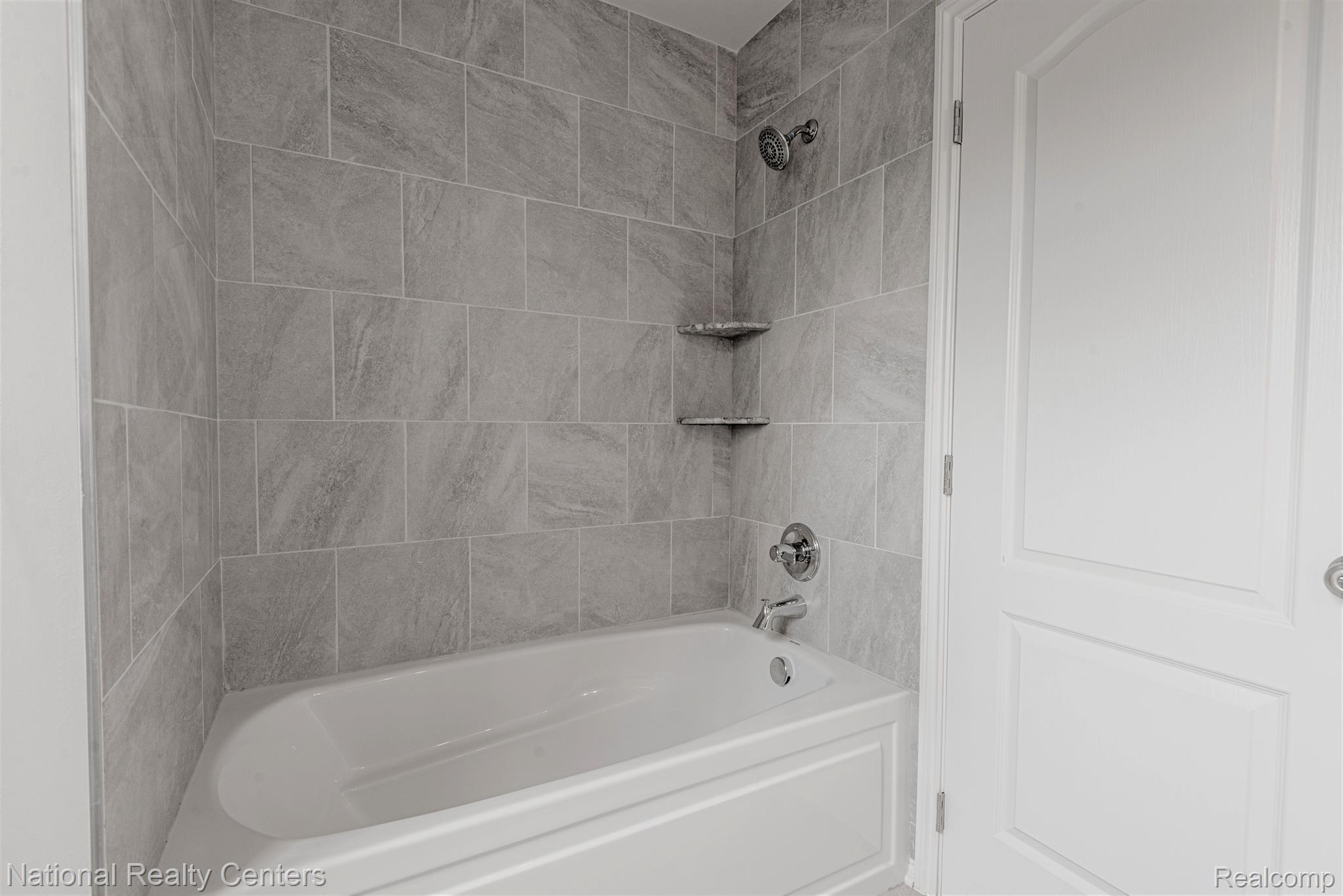 5587 Morgan Lake Drive Property Photo 27