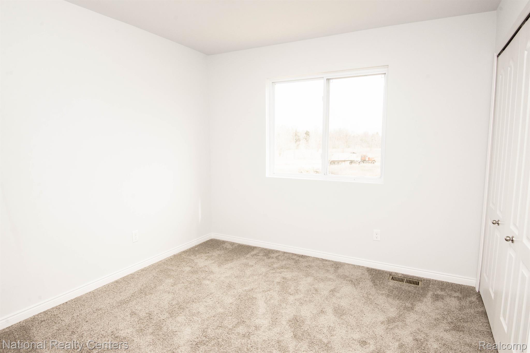 5587 Morgan Lake Drive Property Photo 28
