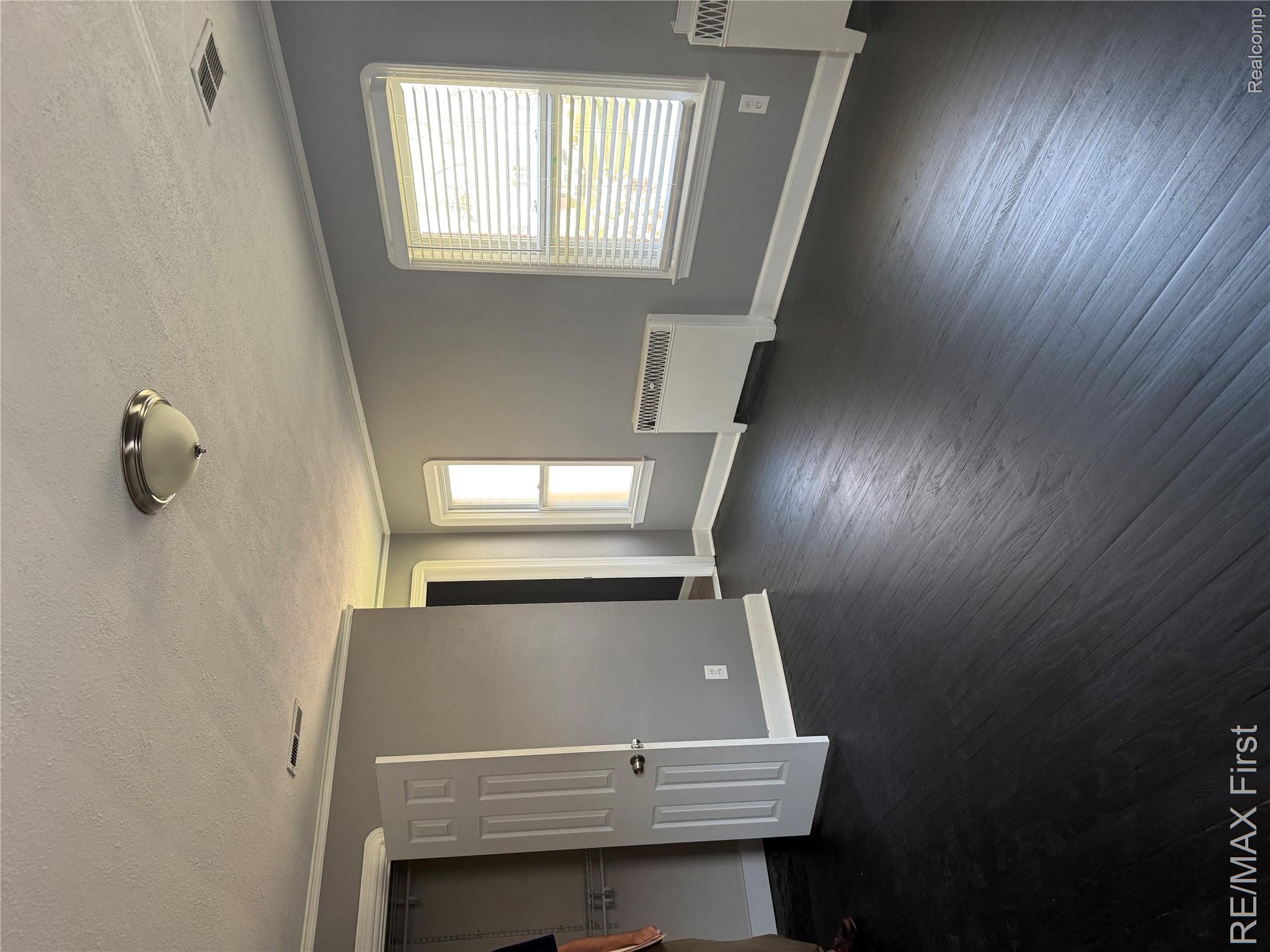 1349 Devonshire Road Property Photo 13