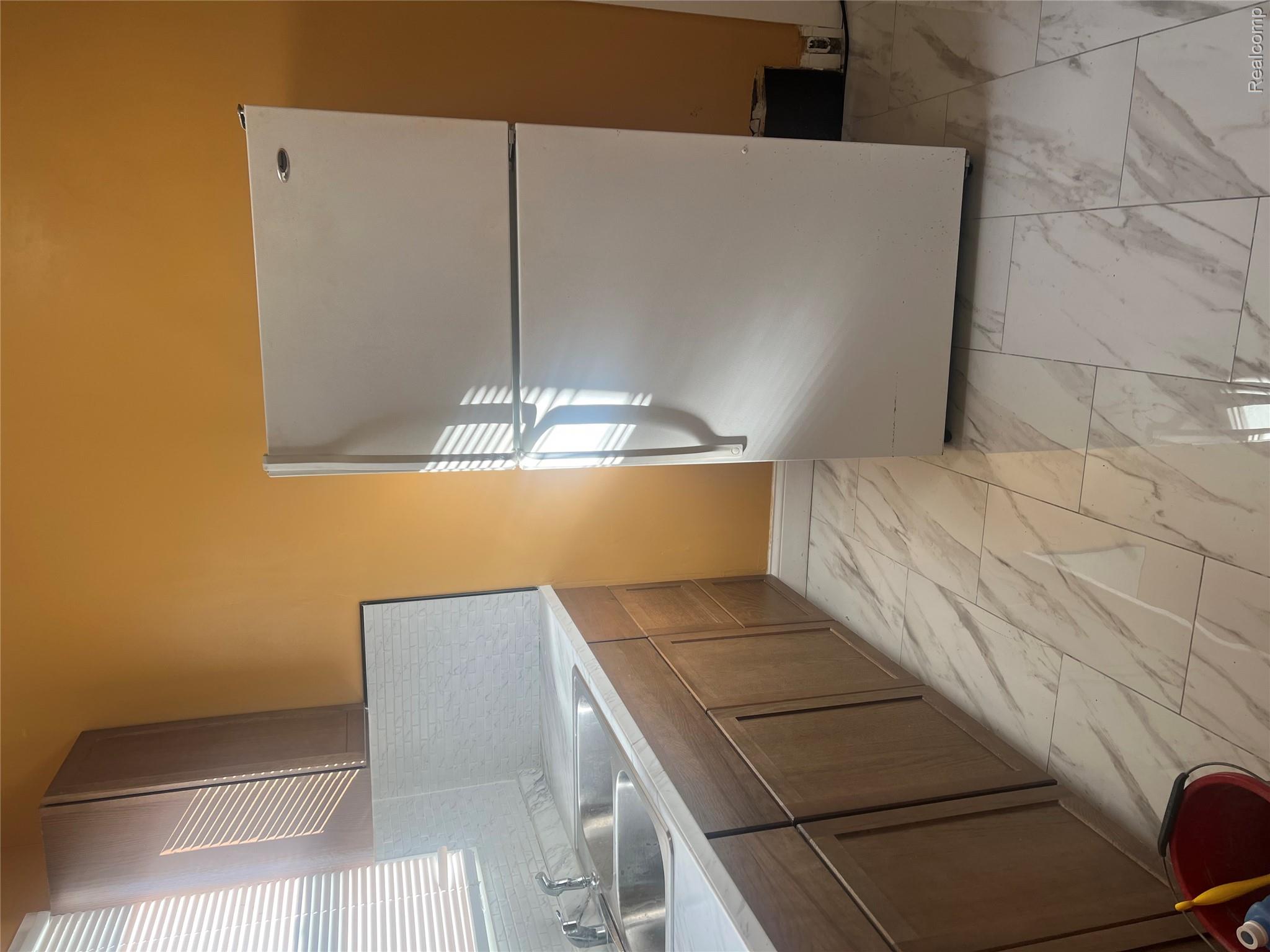 15231 Evanston Street Property Photo 6