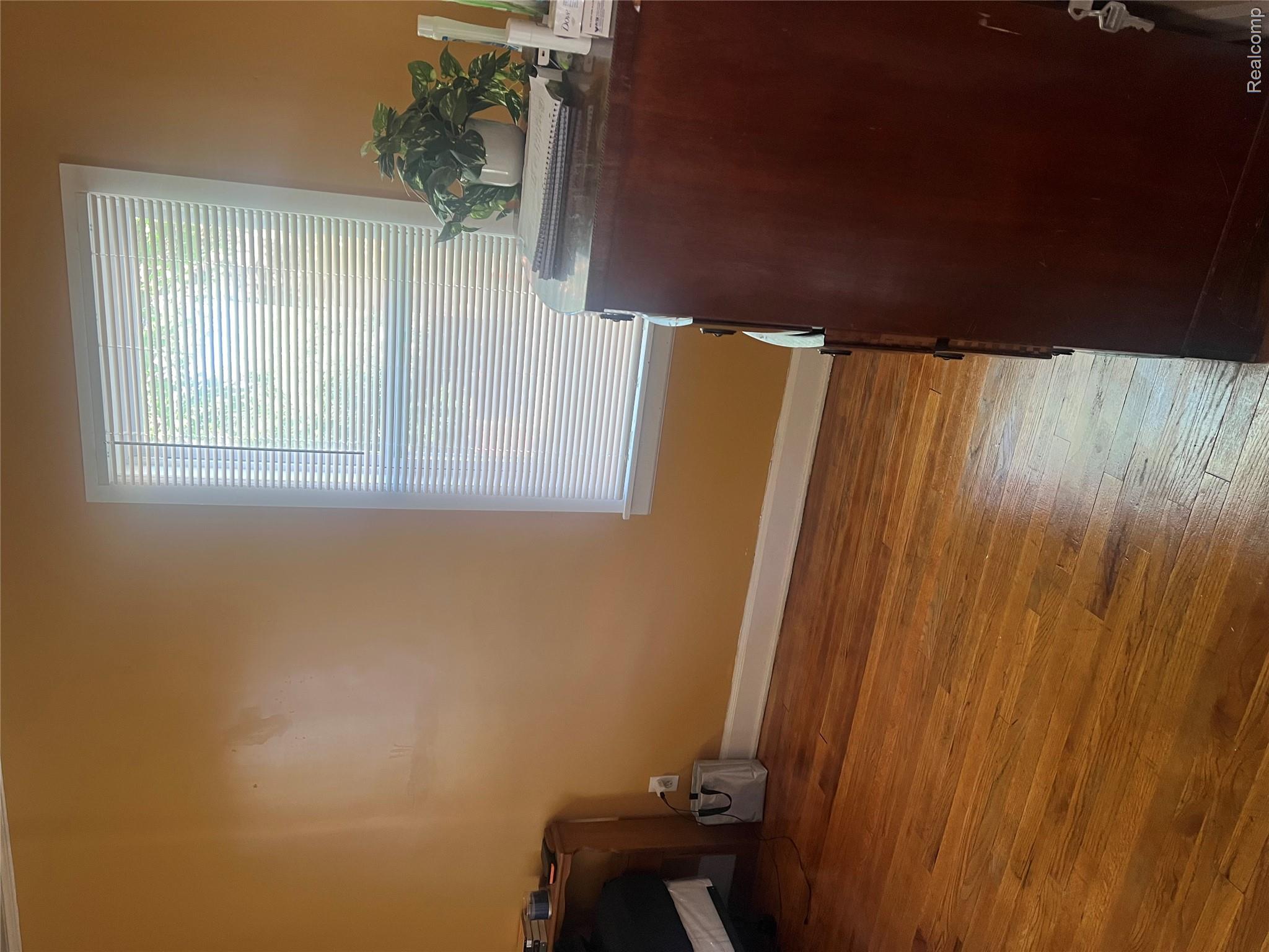 15231 Evanston Street Property Photo 11