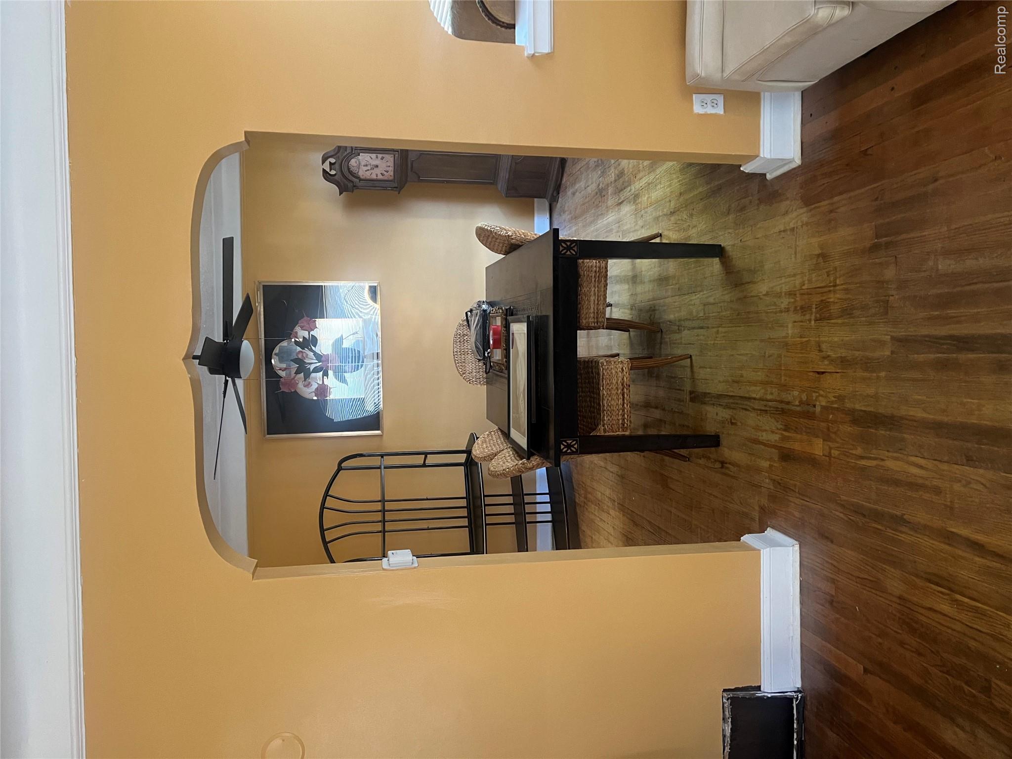 15231 Evanston Street Property Photo 15