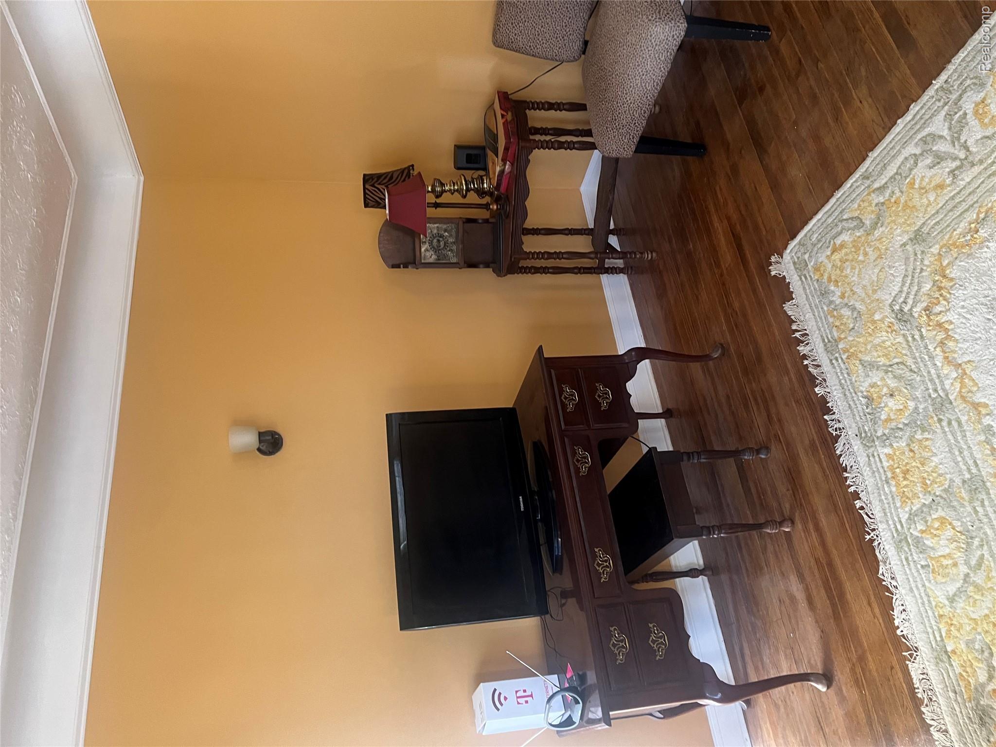 15231 Evanston Street Property Photo 16