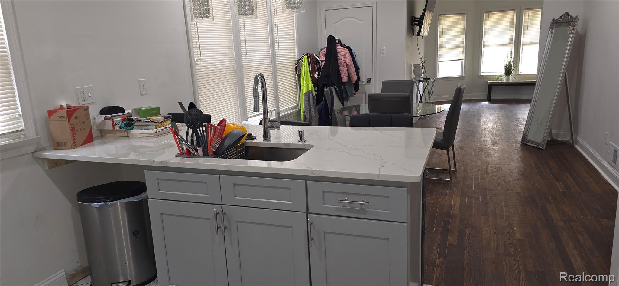 1026 Drexel Street Property Photo 6
