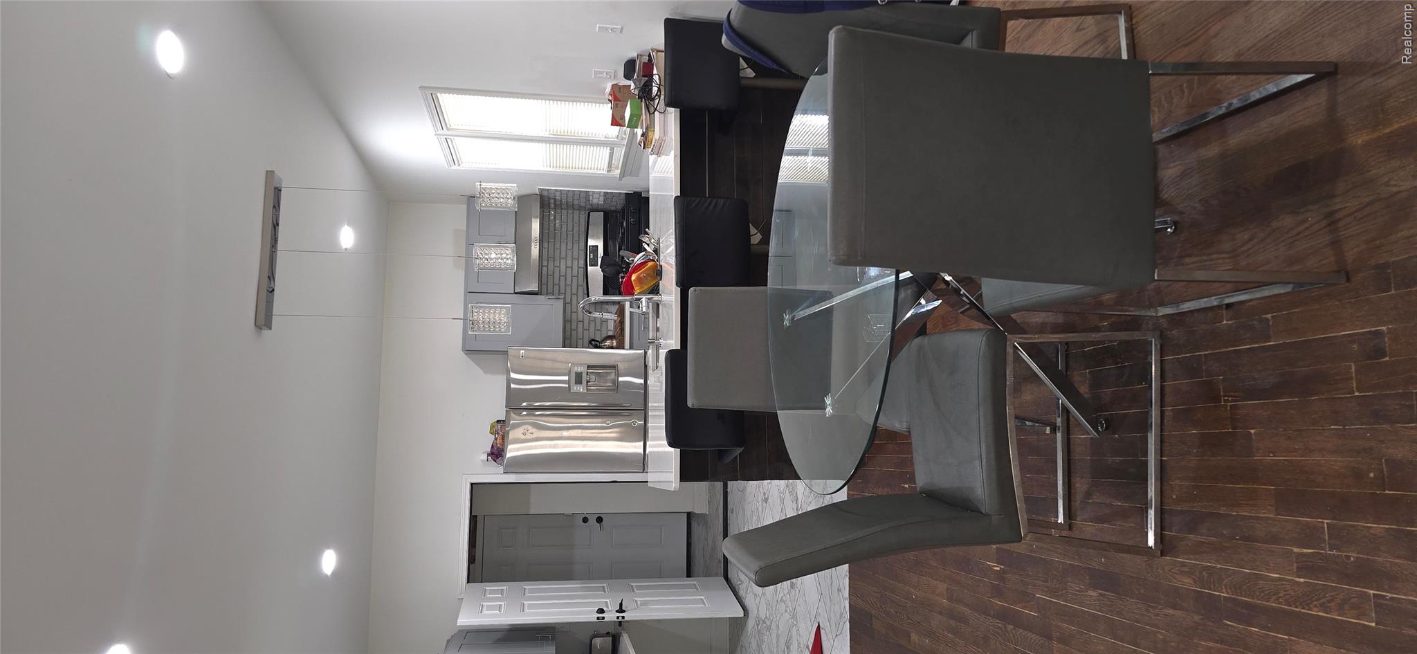 1026 Drexel Street Property Photo 8