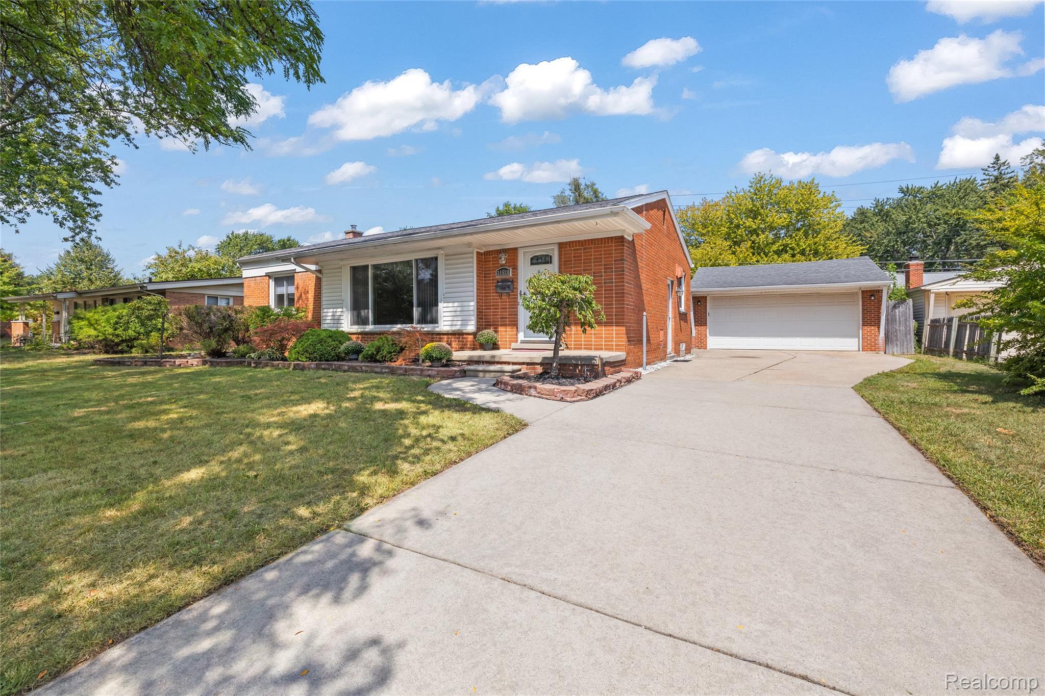 31528 Alabama Street Property Photo 1