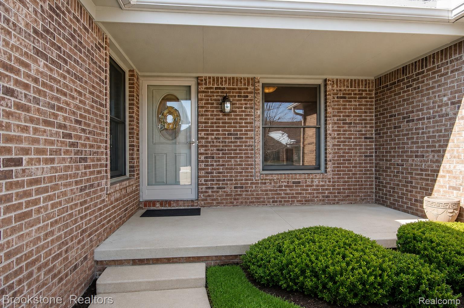 35413 Upmann Drive Property Photo 2