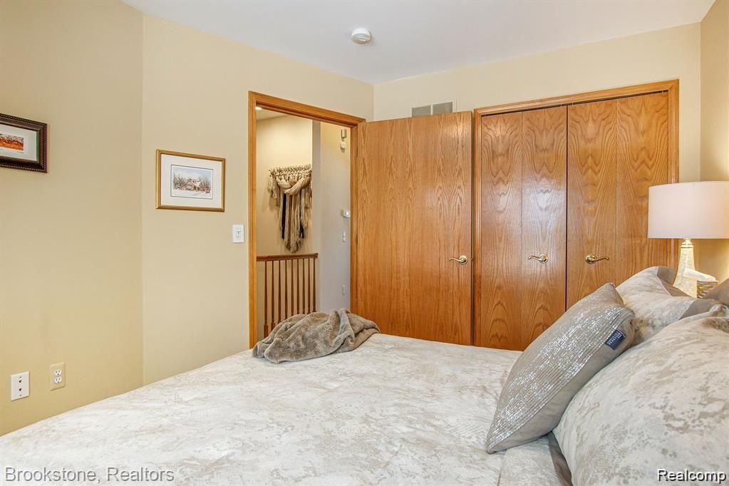 35413 Upmann Drive Property Photo 13