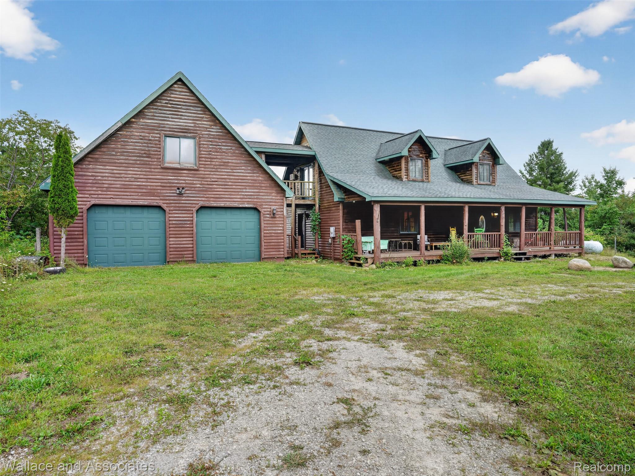 4843 Bamfield Road Property Photo 2