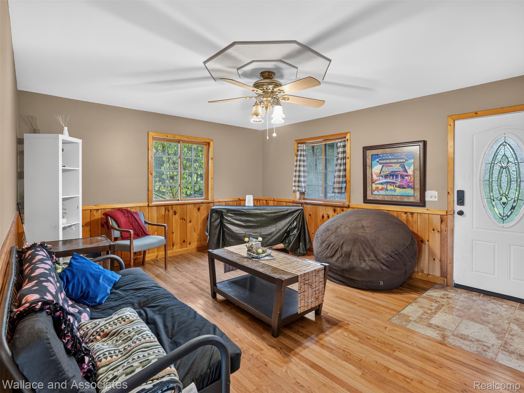 4843 Bamfield Road Property Photo 13