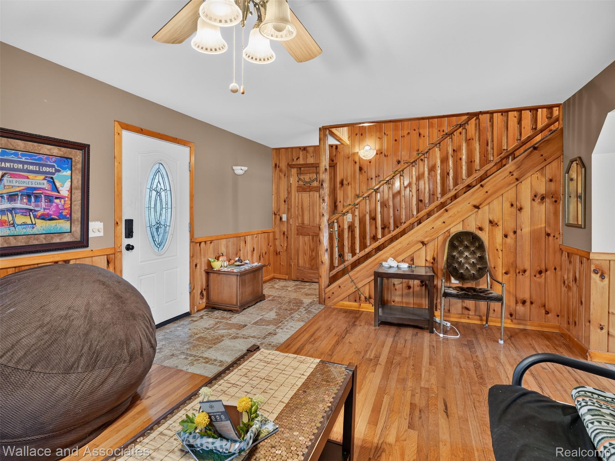 4843 Bamfield Road Property Photo 14