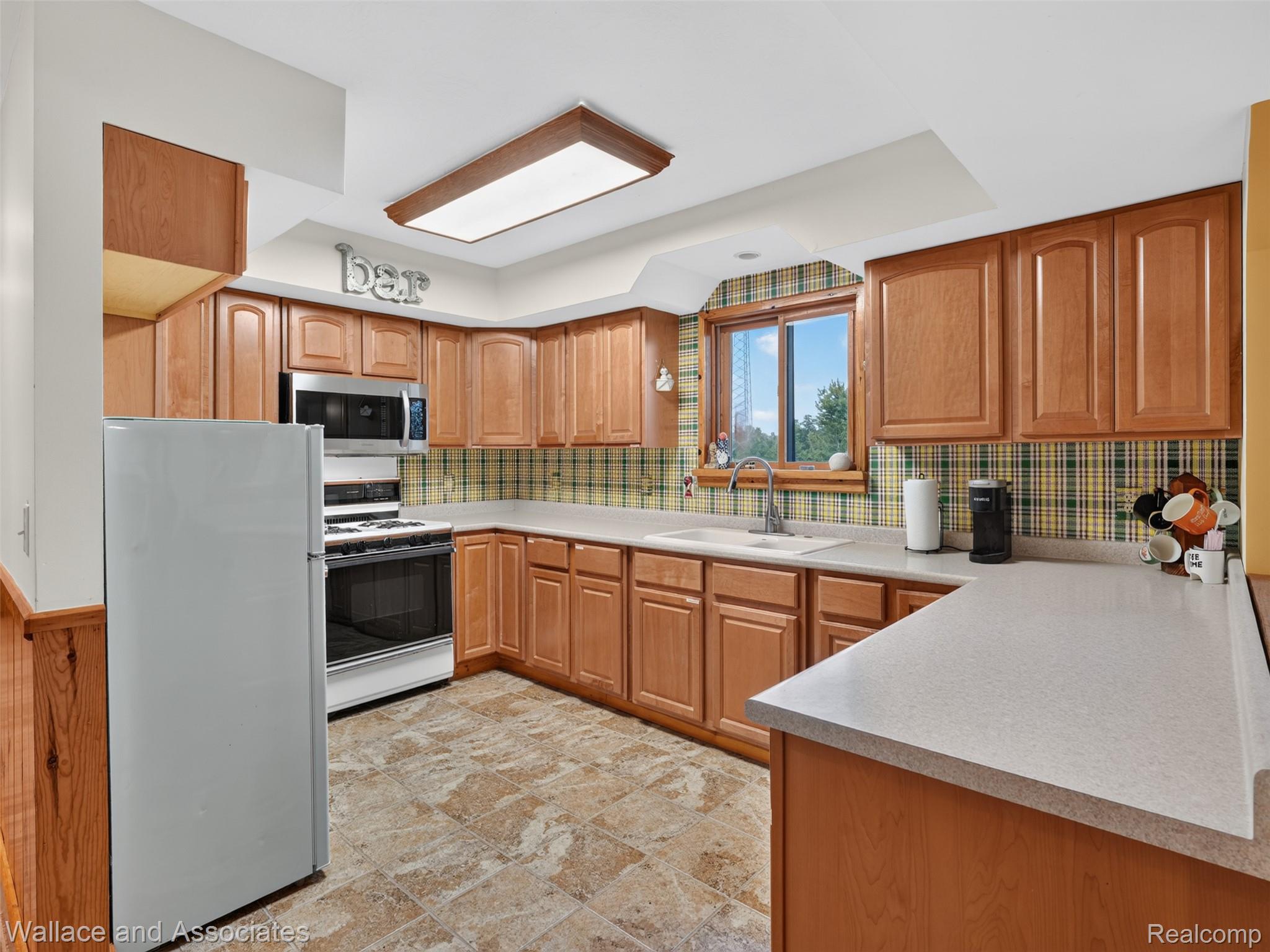 4843 Bamfield Road Property Photo 21
