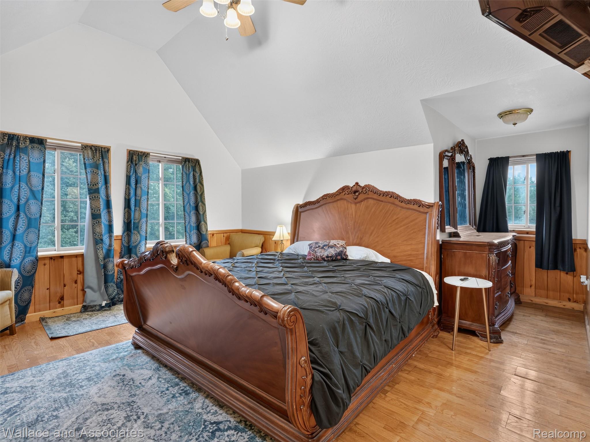 4843 Bamfield Road Property Photo 32
