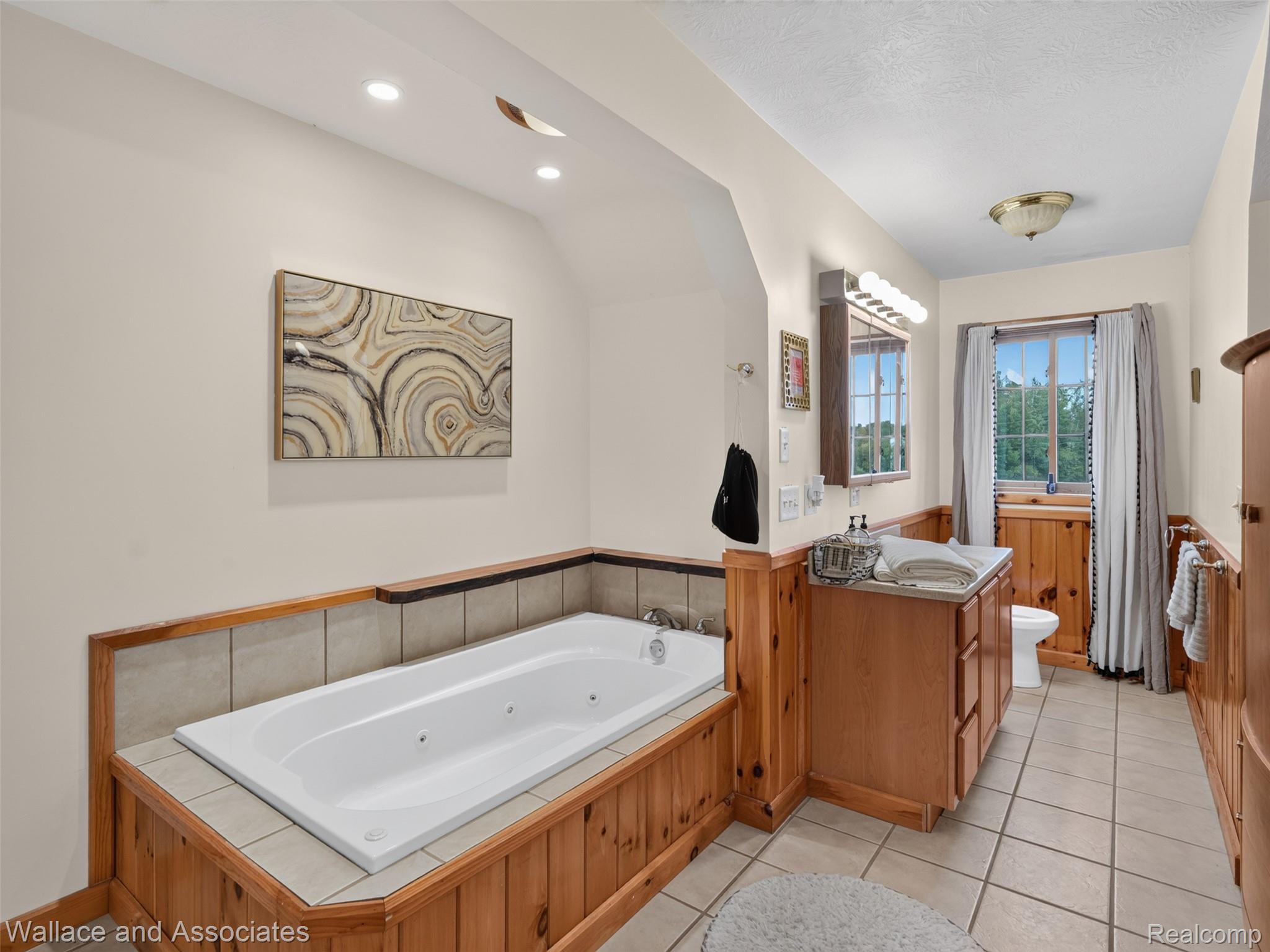 4843 Bamfield Road Property Photo 37