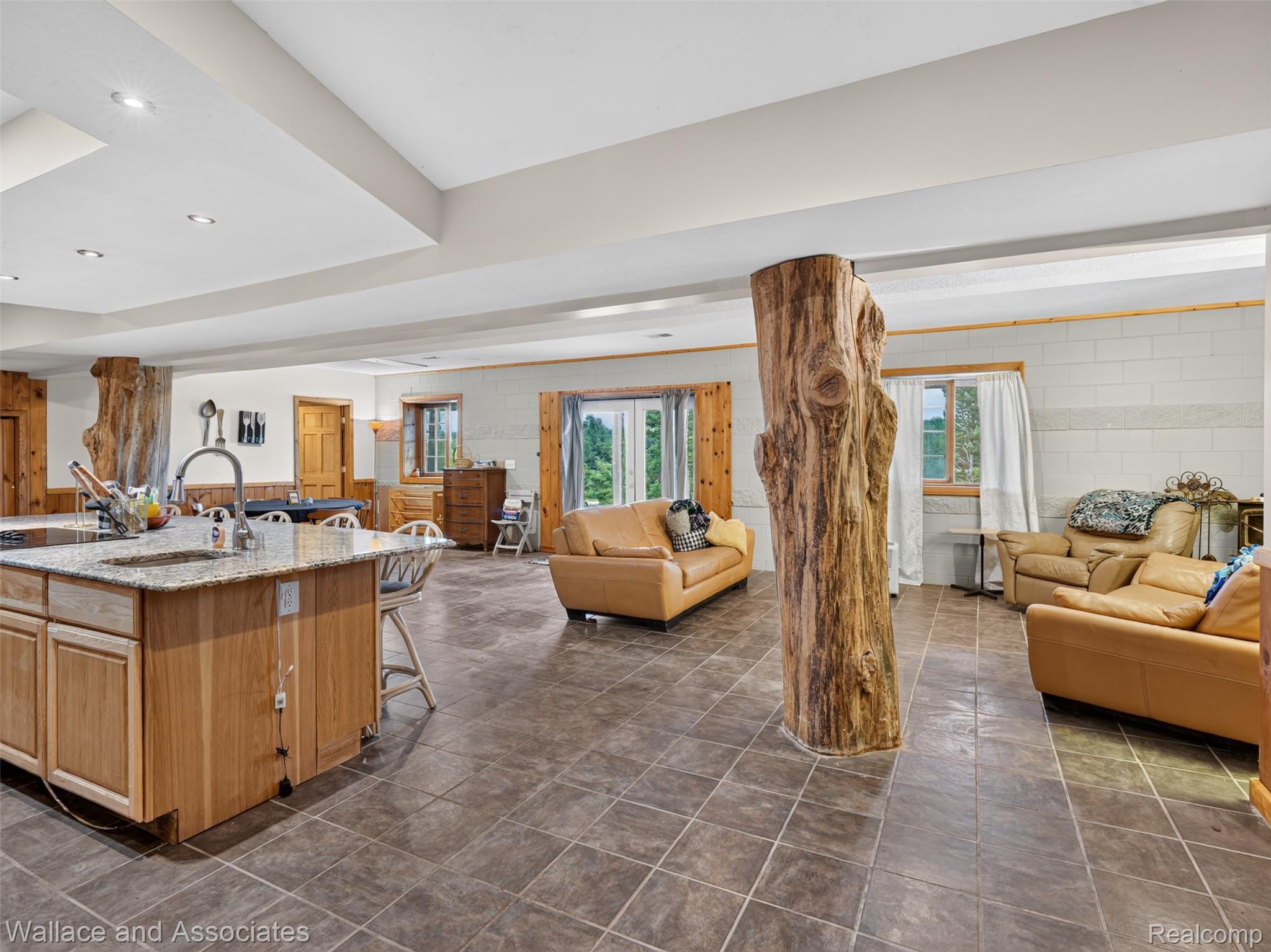 4843 Bamfield Road Property Photo 46