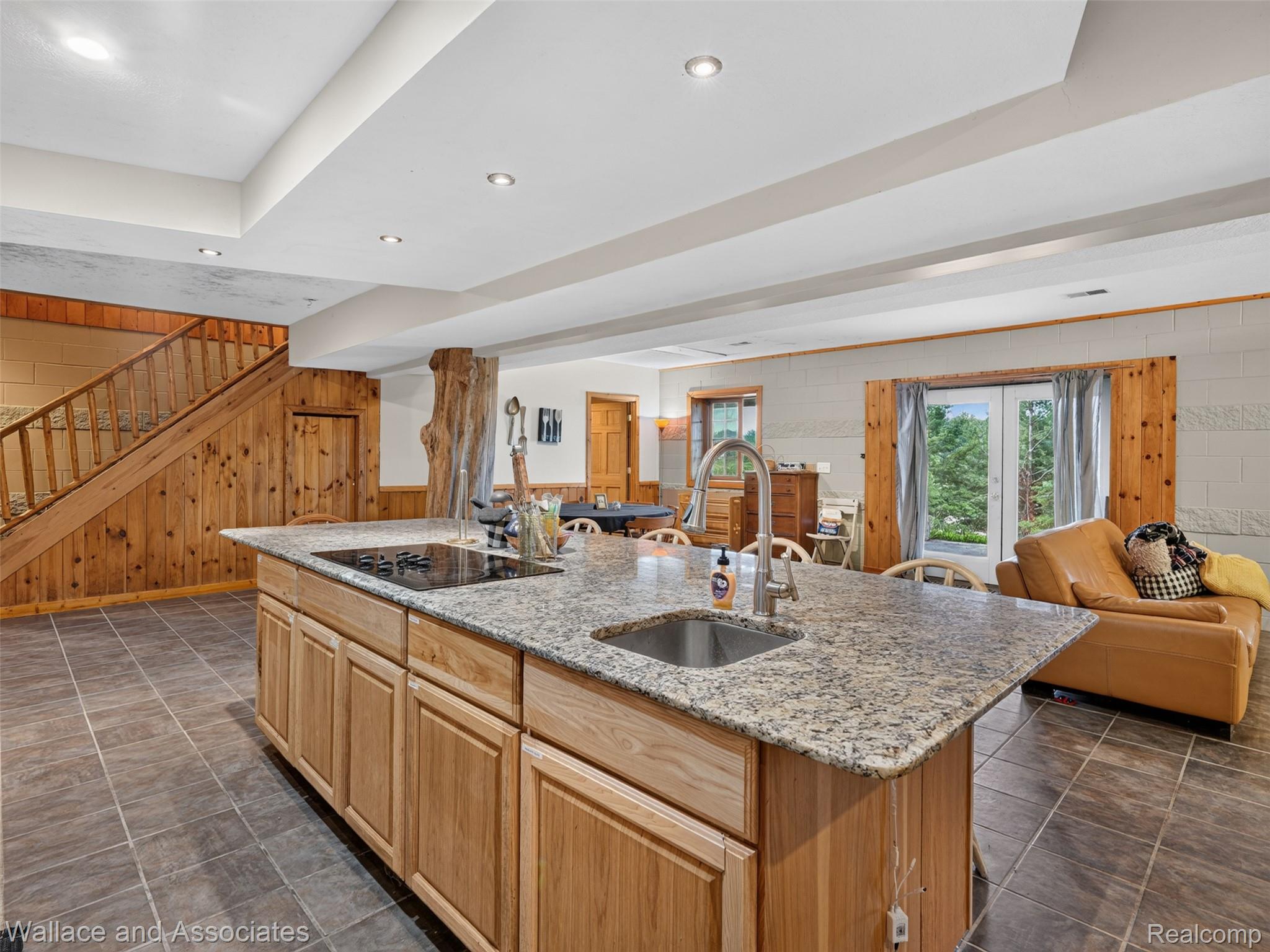 4843 Bamfield Road Property Photo 48