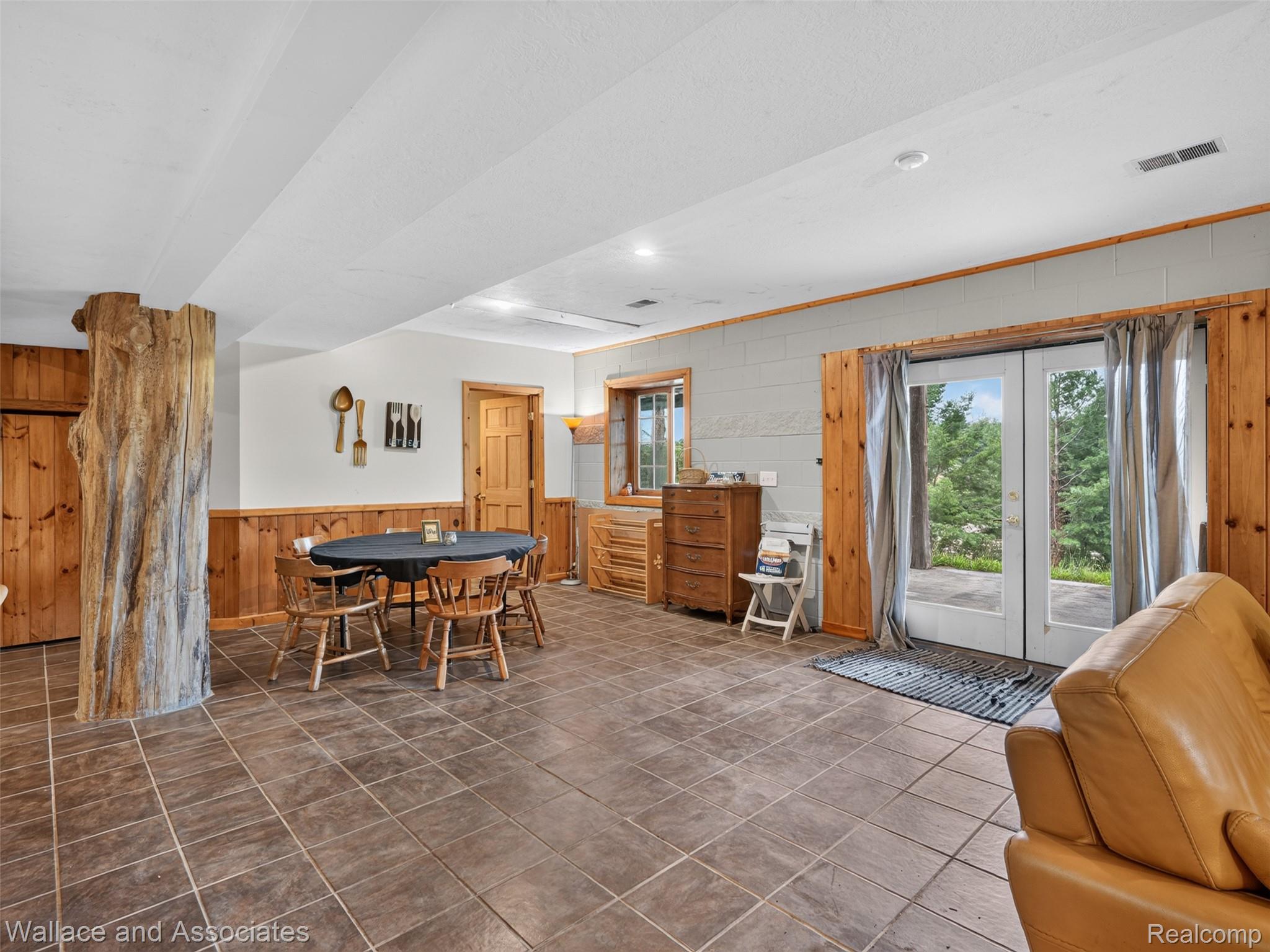 4843 Bamfield Road Property Photo 51