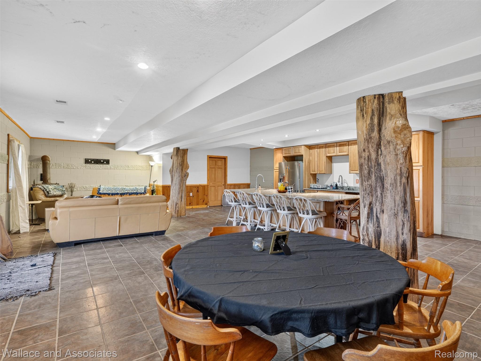 4843 Bamfield Road Property Photo 54