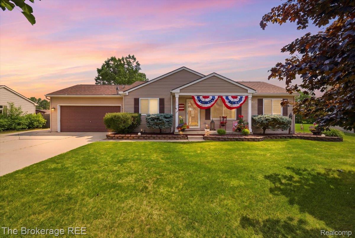 9484 Sandy Hollow Lane Property Photo 1