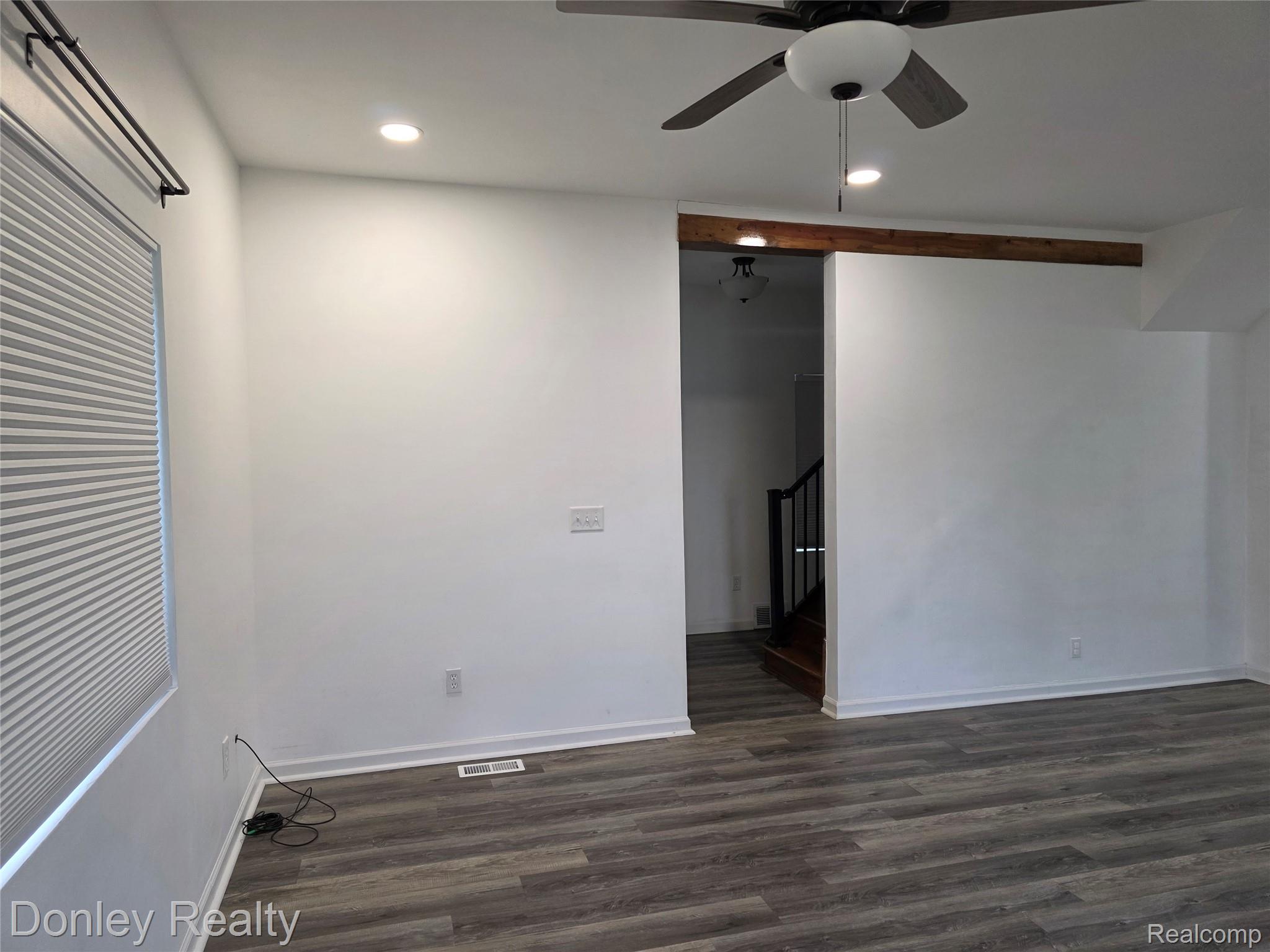 6405 3rd Street Property Photo 5