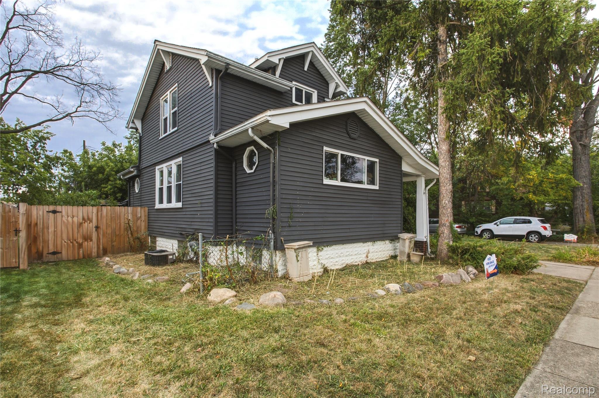 1791 E Saratoga Street Property Photo 2